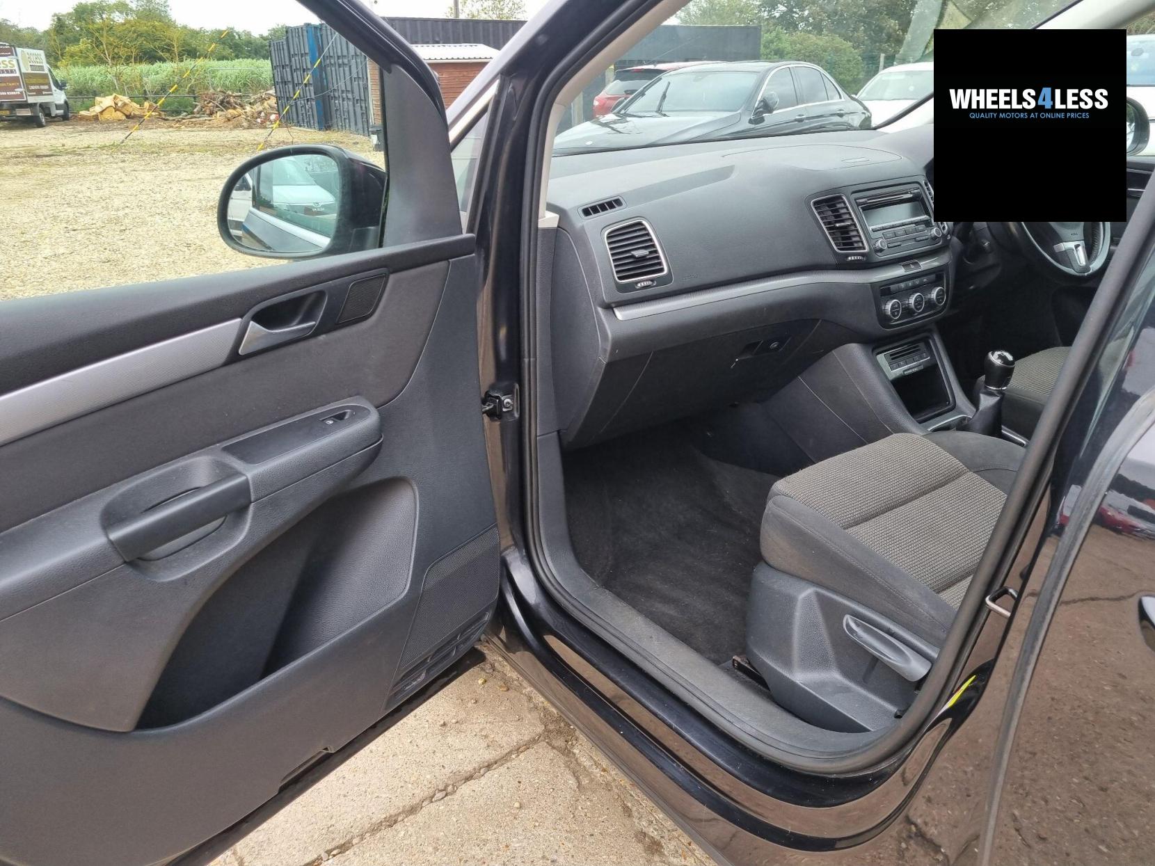 Volkswagen Sharan 2.0 TDI BlueMotion Tech SE Euro 5 (s/s) 5dr