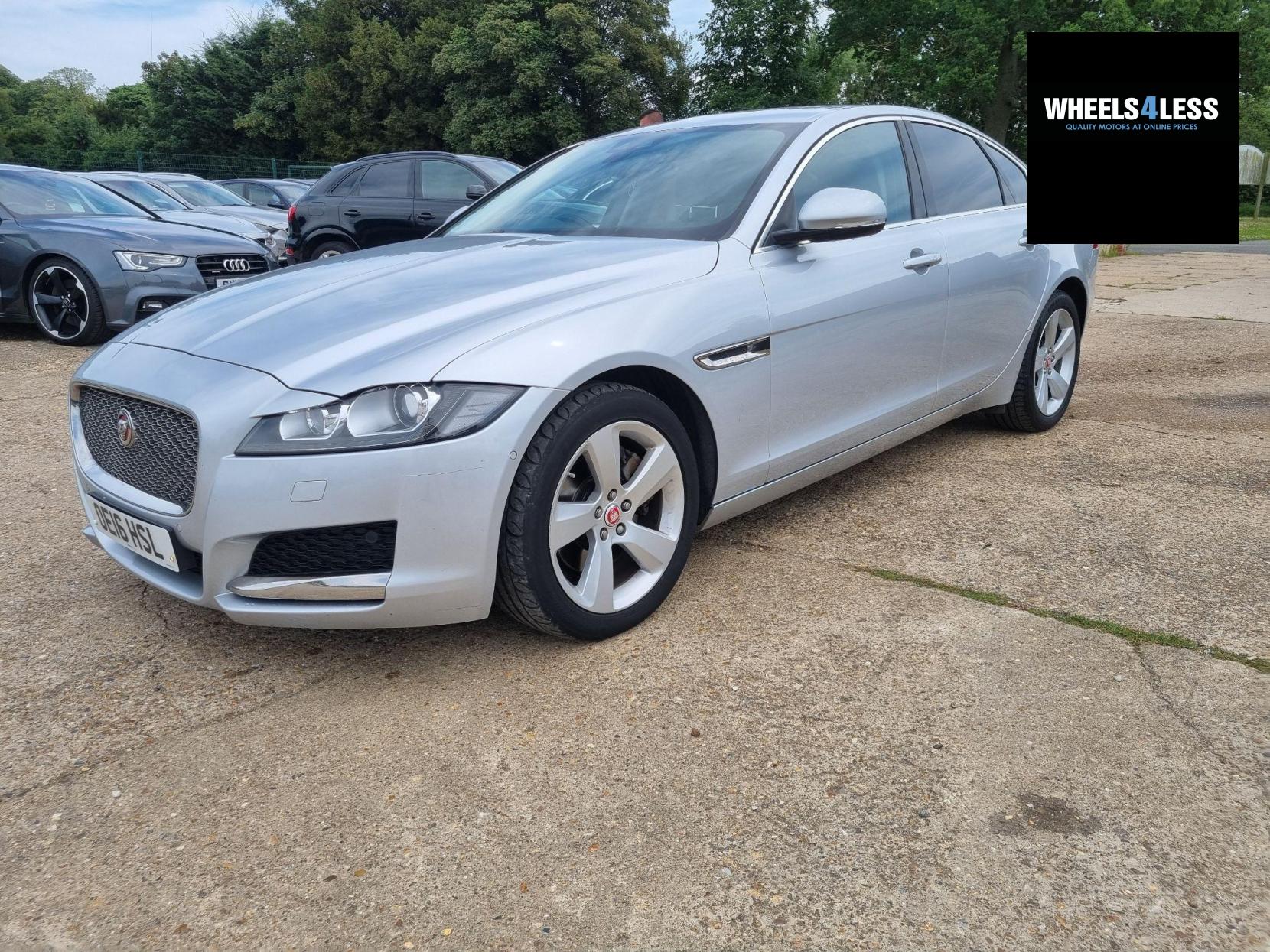 Jaguar XF 2.0d Portfolio Auto Euro 6 (s/s) 4dr