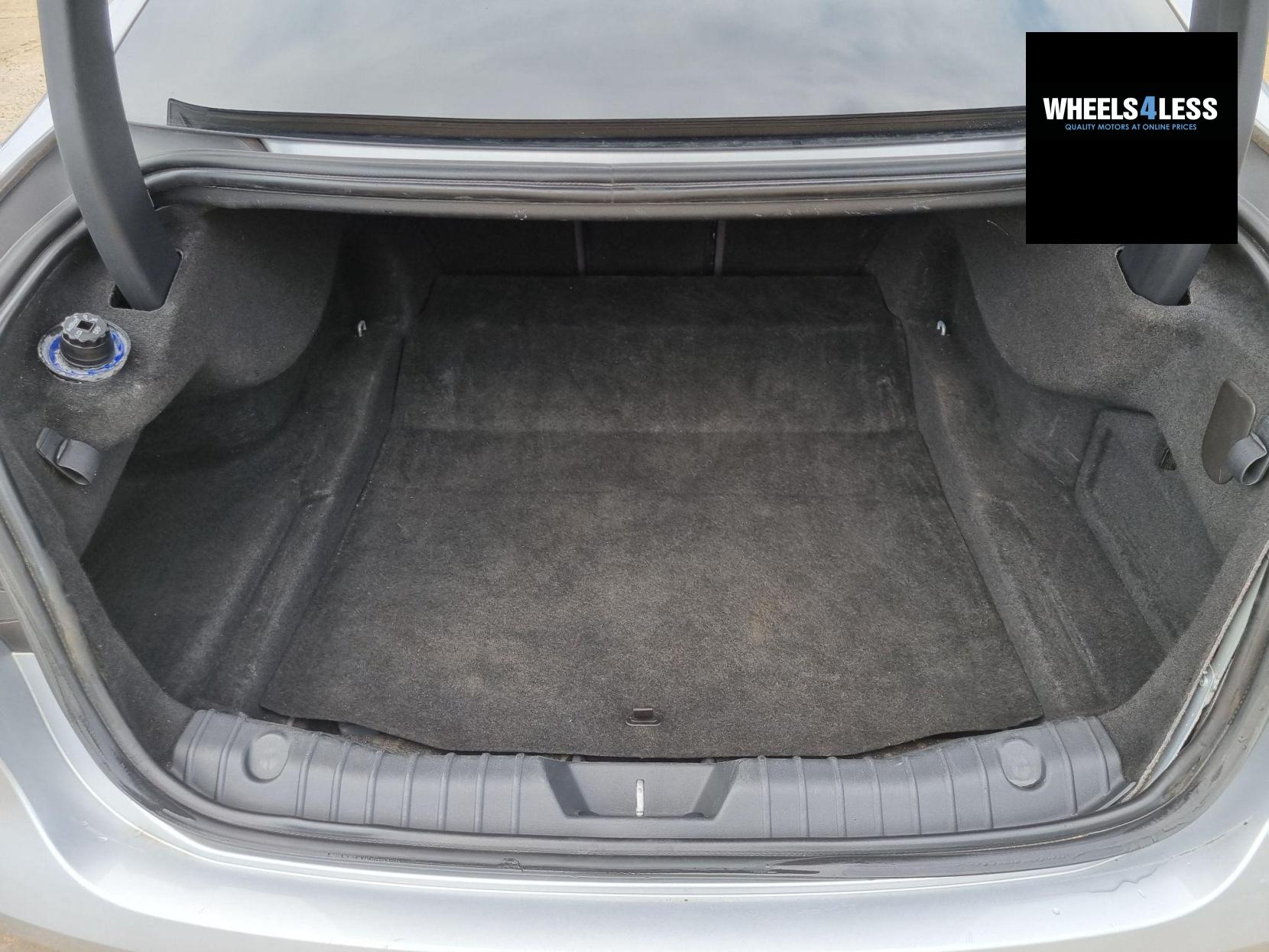 Jaguar XF 2.0d Portfolio Auto Euro 6 (s/s) 4dr