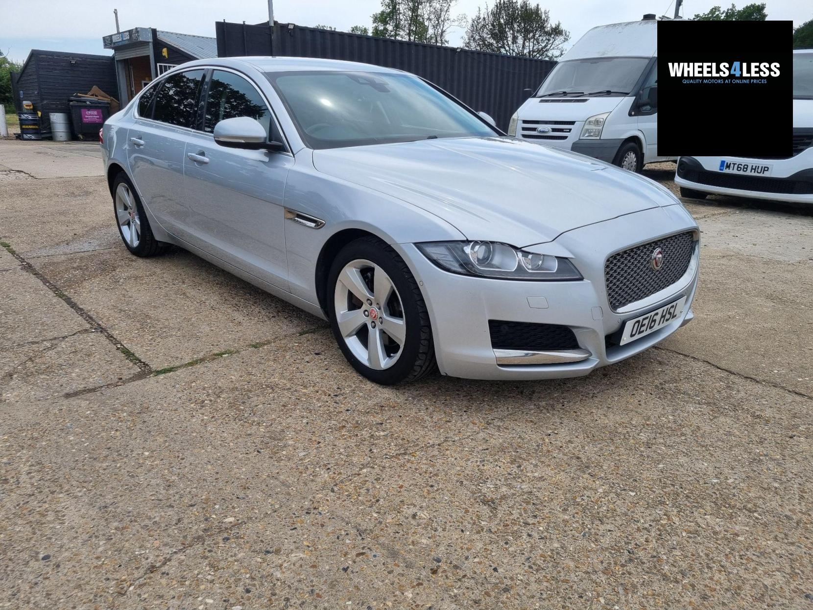 Jaguar XF 2.0d Portfolio Auto Euro 6 (s/s) 4dr