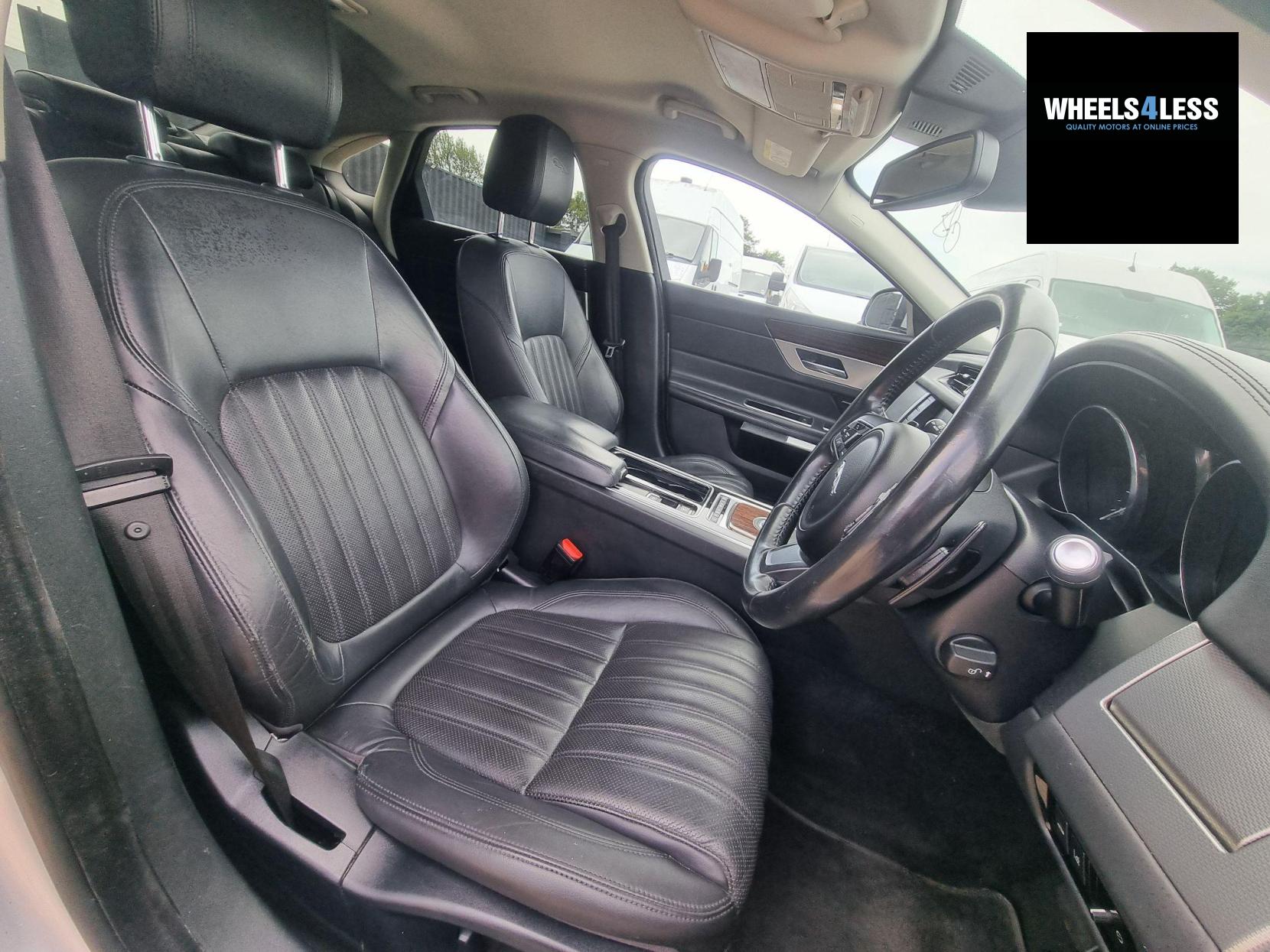 Jaguar XF 2.0d Portfolio Auto Euro 6 (s/s) 4dr