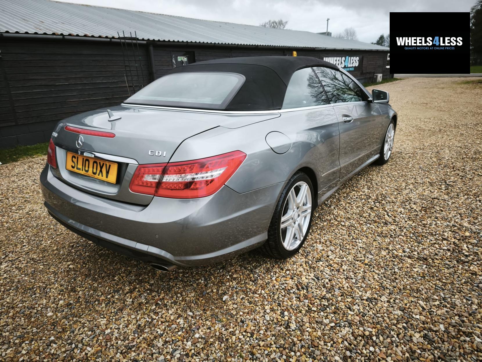Mercedes-Benz E Class 3.0 E350 CDI V6 BlueEfficiency Sport Cabriolet 2dr Diesel G-Tronic Euro 5 (231 ps)