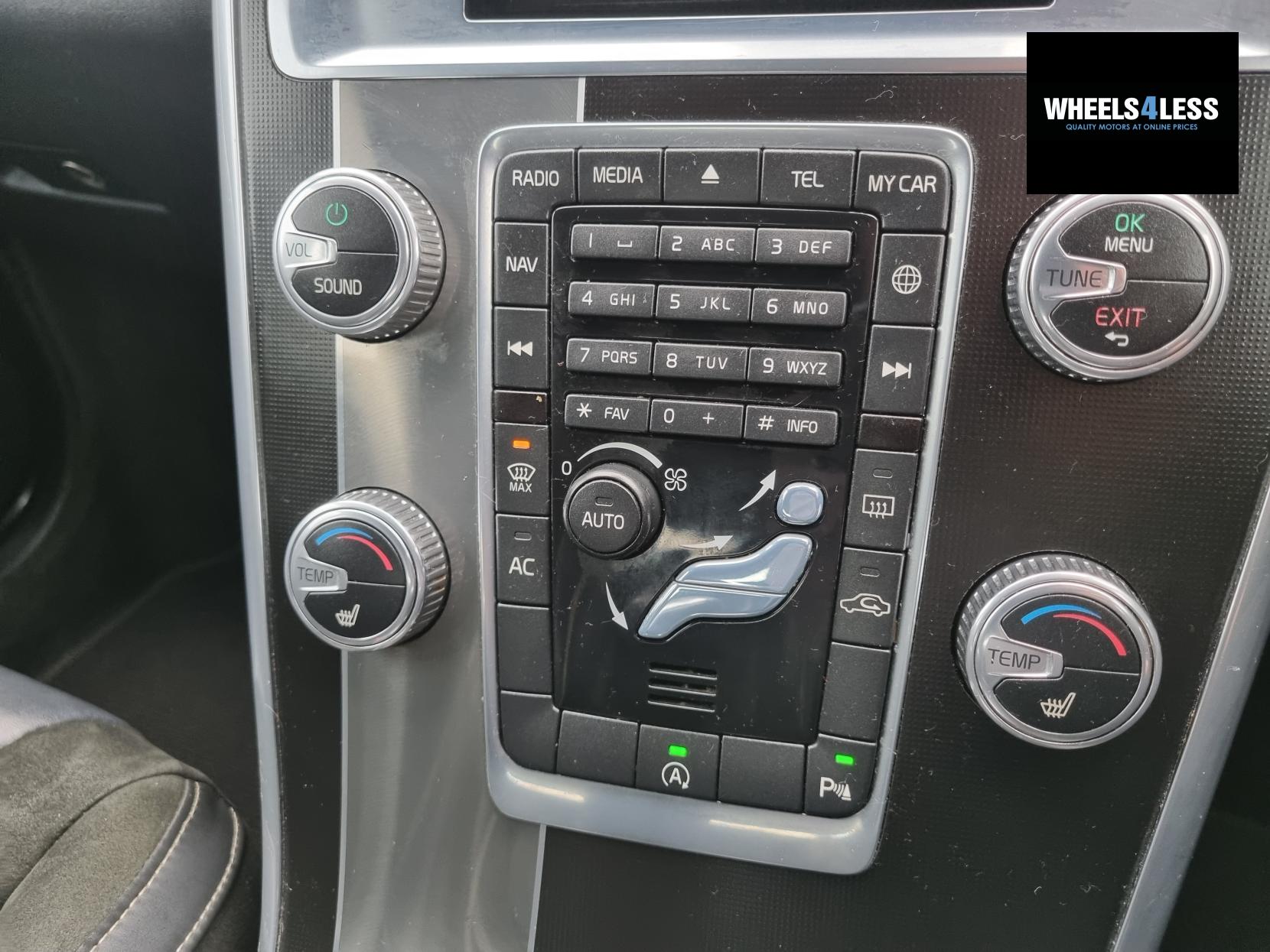 Volvo XC60 2.0 D4 R-Design Nav SUV 5dr Diesel Manual Euro 6 (s/s) (181 ps)