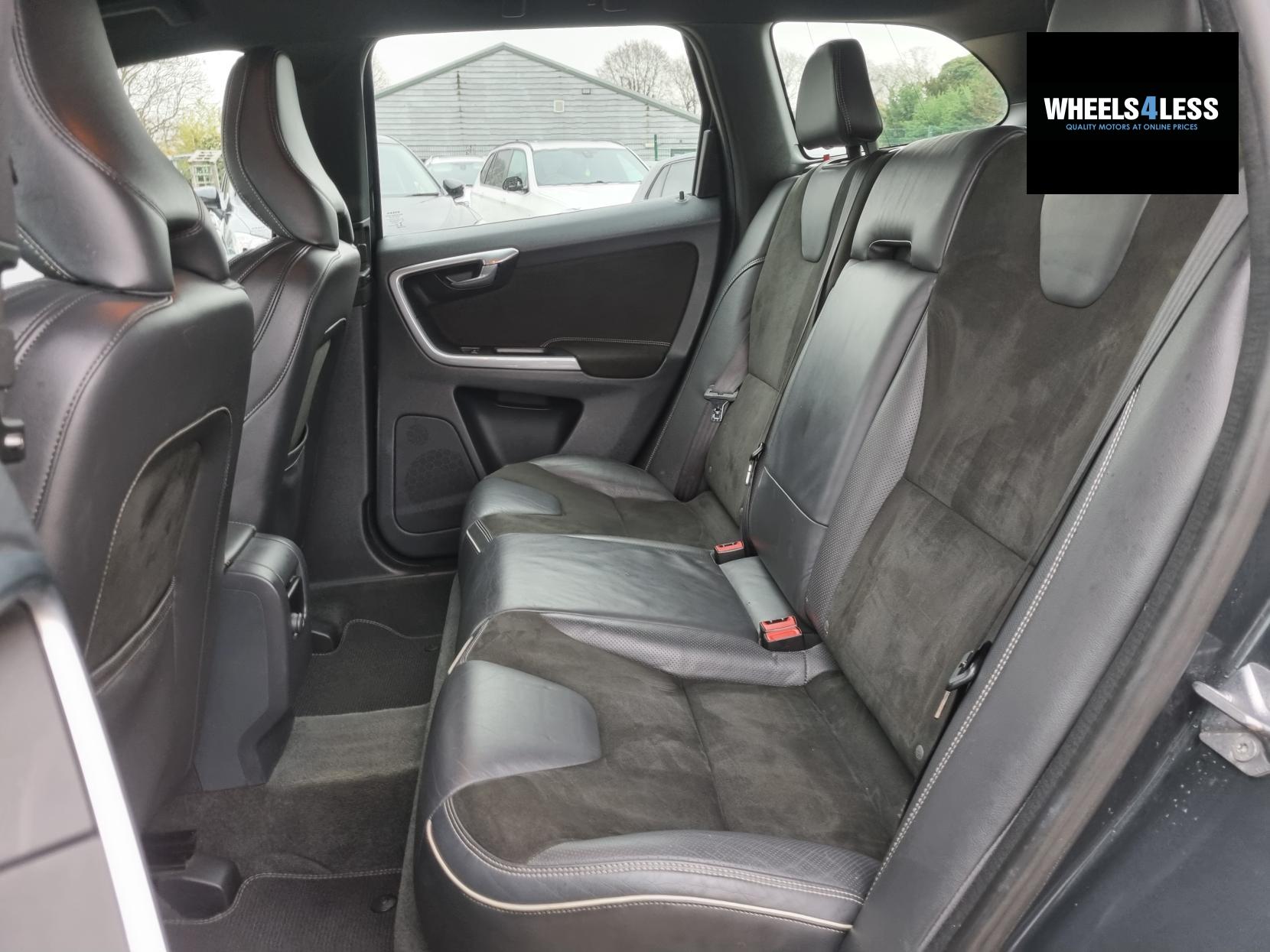 Volvo XC60 2.0 D4 R-Design Nav SUV 5dr Diesel Manual Euro 6 (s/s) (181 ps)