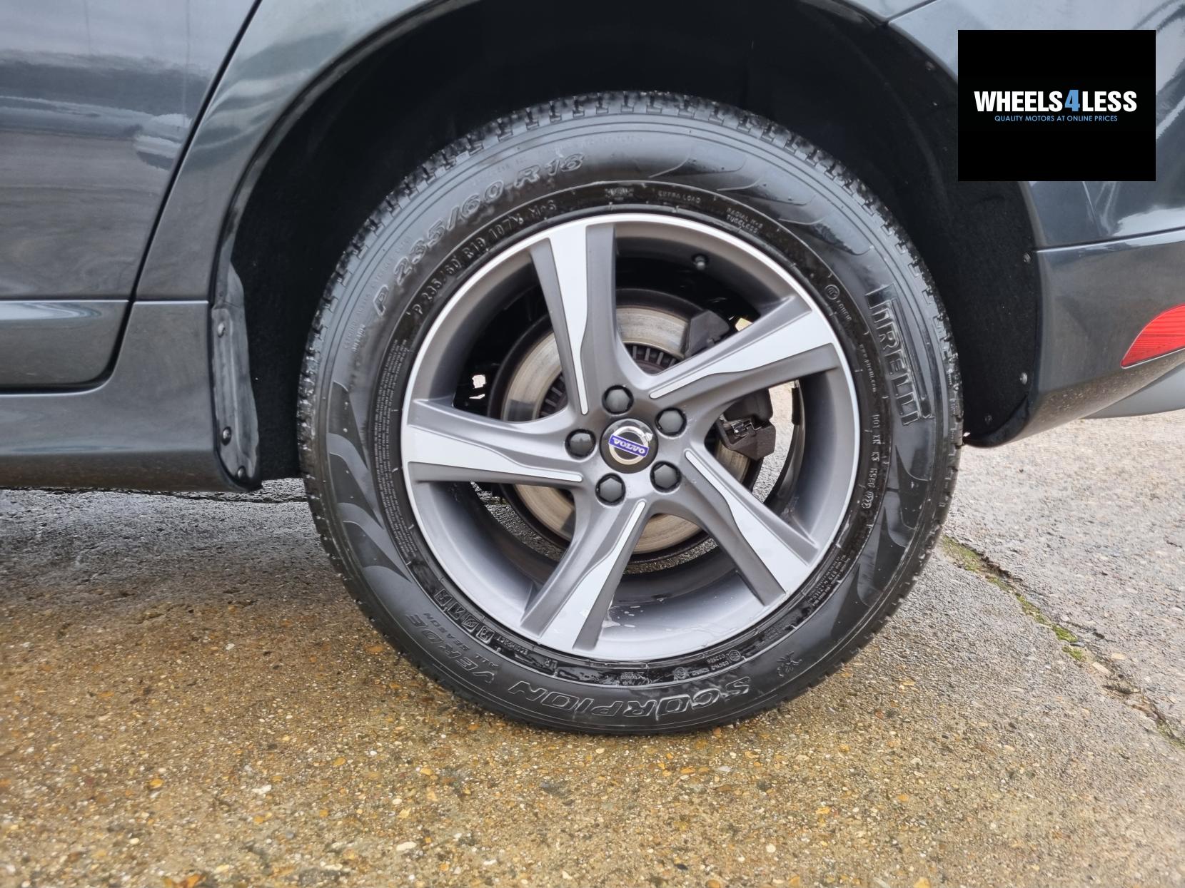 Volvo XC60 2.0 D4 R-Design Nav SUV 5dr Diesel Manual Euro 6 (s/s) (181 ps)