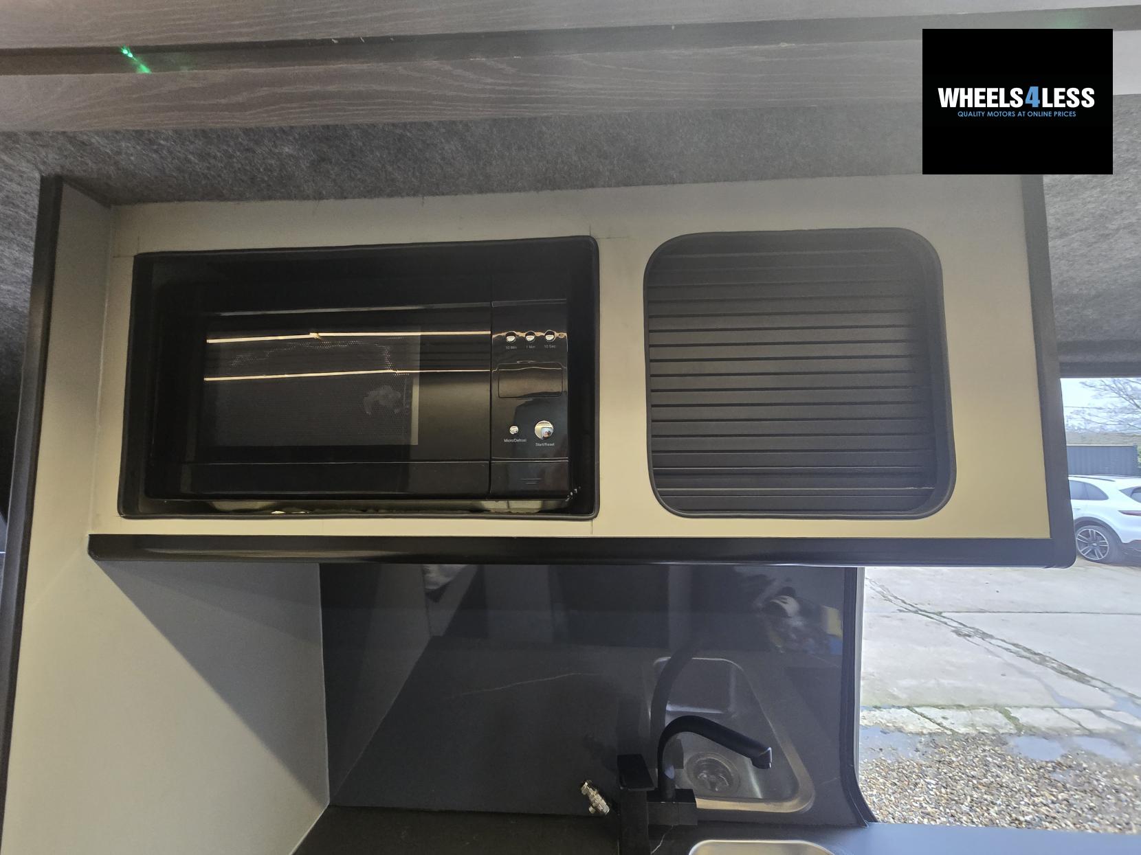 Volkswagen Crafter 2.0 TDI CR35 BlueMotion Tech Trendline Panel Van 5dr Diesel Manual FWD LWB High Roof Euro 6 (s/s) (102 ps)