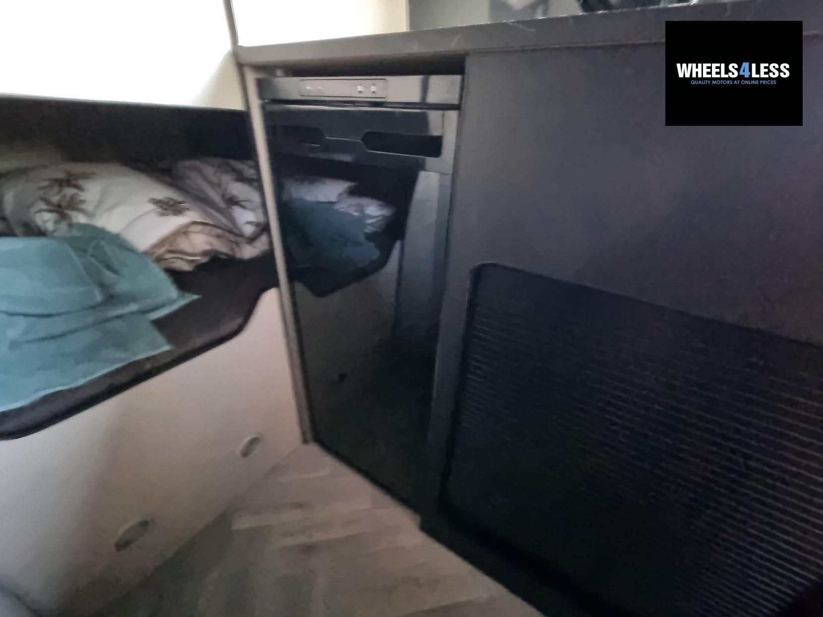 MAN TGE Camper 2.0 TDI CR35 Trendline CAMPERVAN Diesel Manual FWD LWB High Roof Euro 6 (s/s) (140 ps)