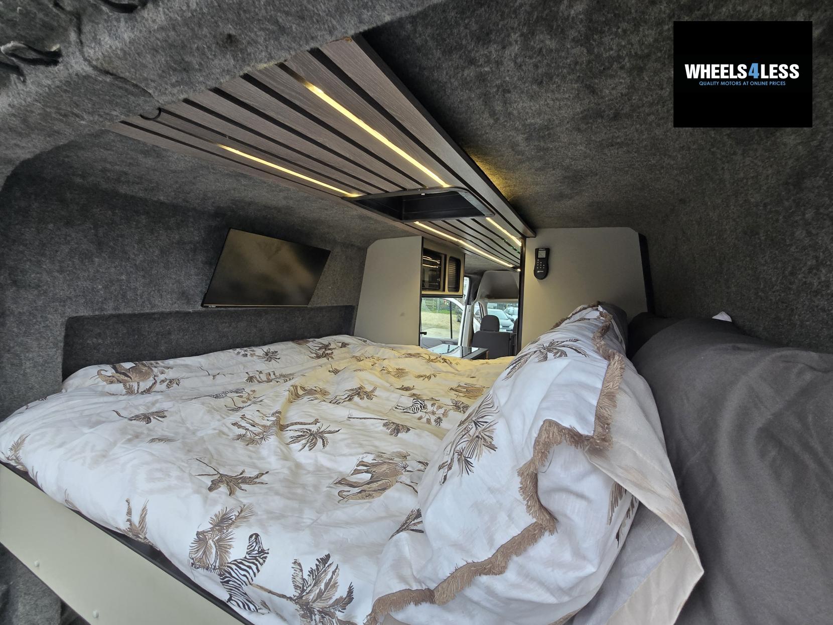 Volkswagen Crafter 2.0 TDI CR35 BlueMotion Tech Trendline Panel Van 5dr Diesel Manual FWD LWB High Roof Euro 6 (s/s) (102 ps)