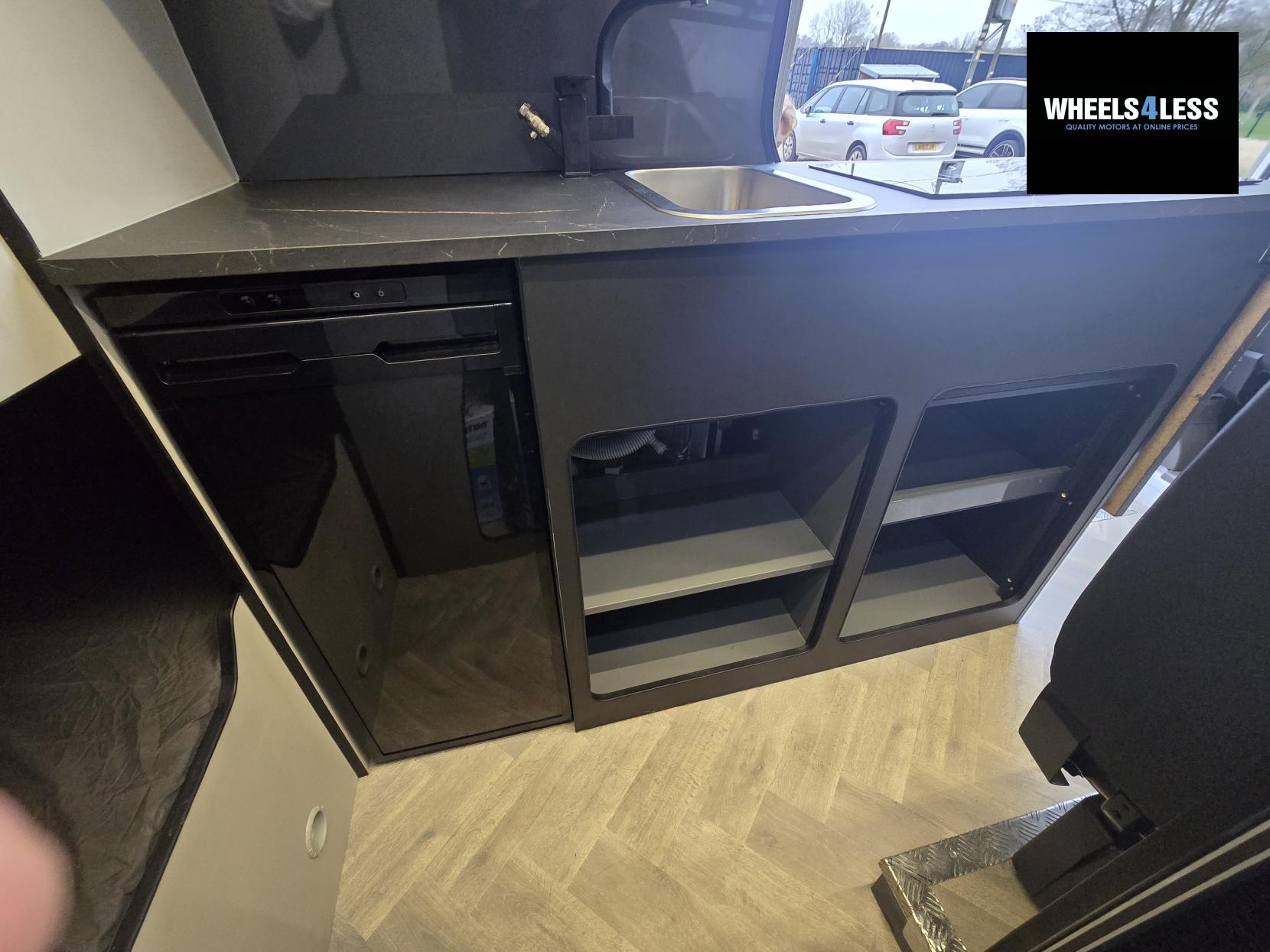 Volkswagen Crafter 2.0 TDI CR35 BlueMotion Tech Trendline Panel Van 5dr Diesel Manual FWD LWB High Roof Euro 6 (s/s) (102 ps)