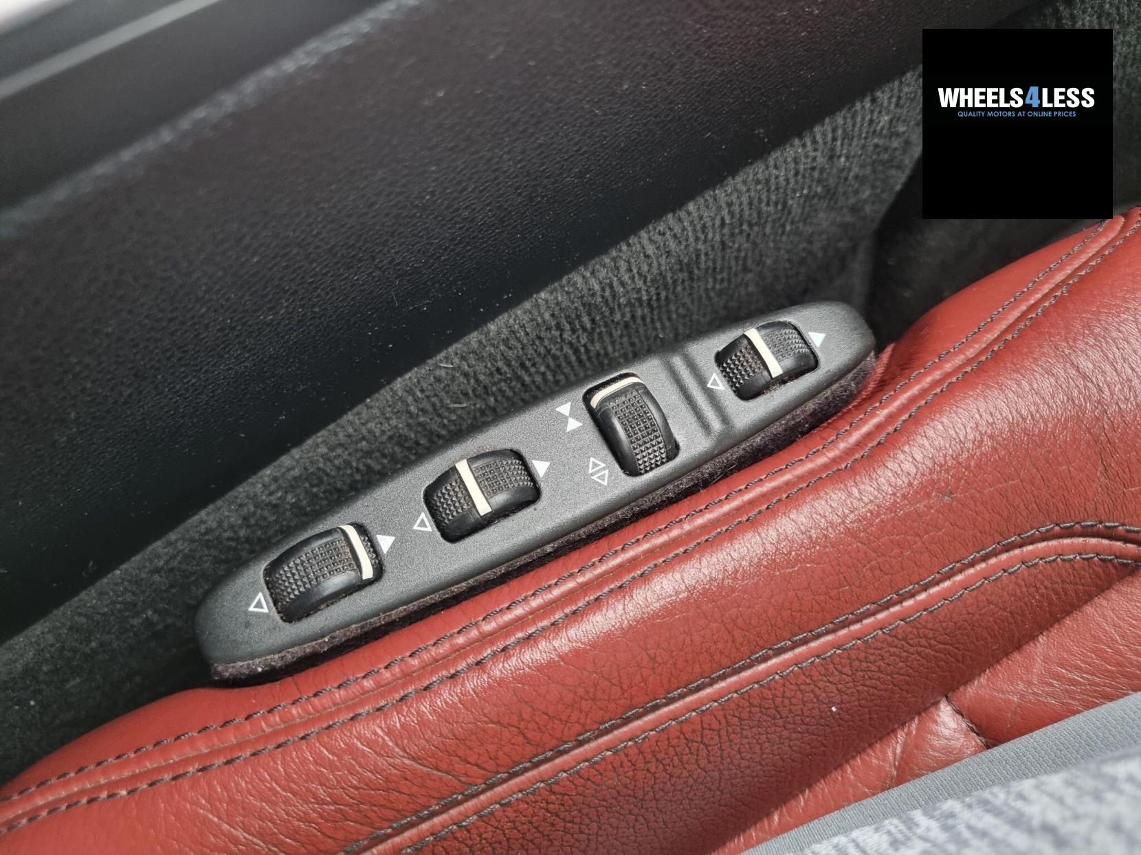 Mercedes-Benz E Class 3.0 E350 CDI V6 BlueEfficiency Sport G-Tronic Euro 5 2dr