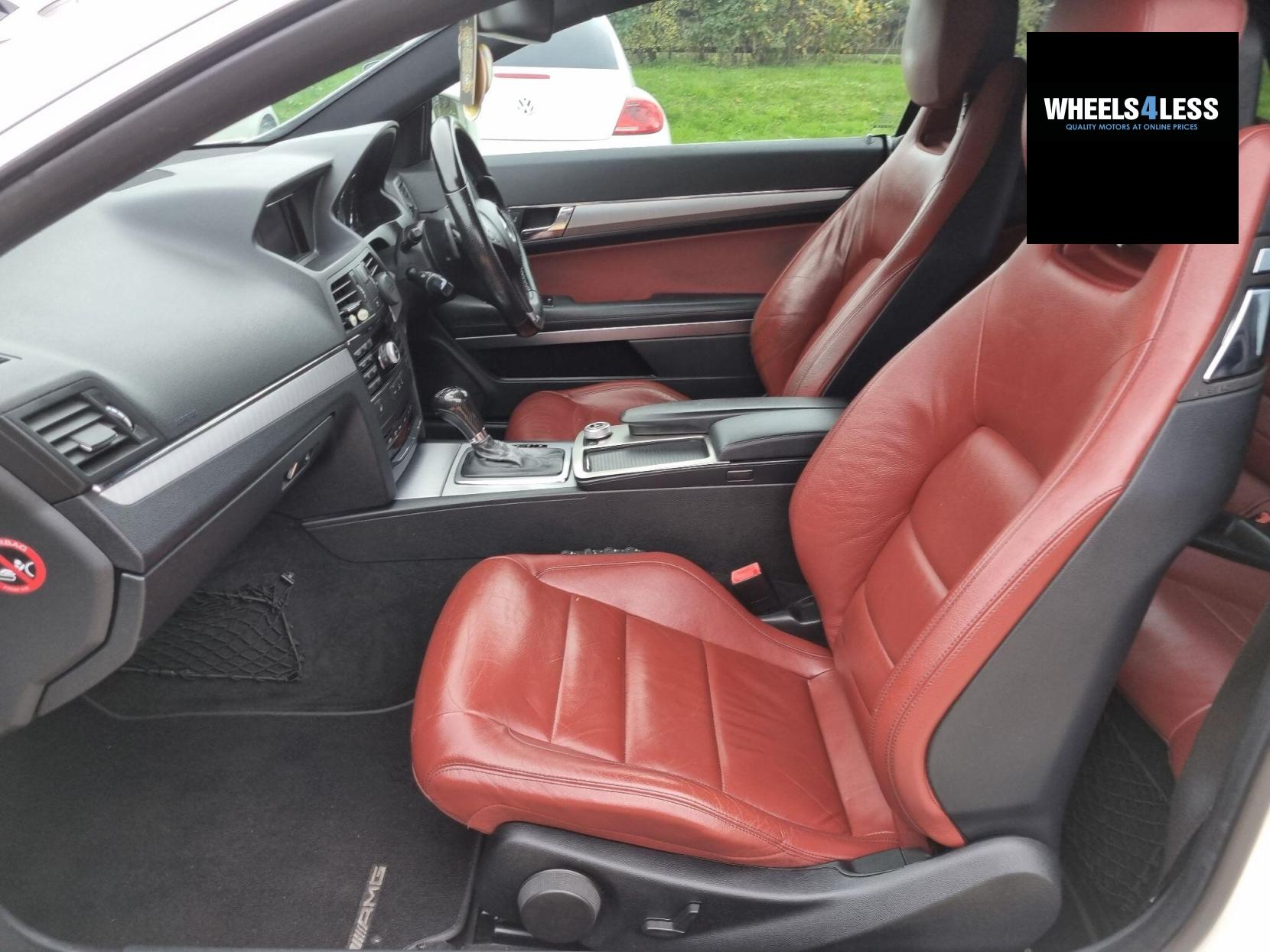 Mercedes-Benz E Class 3.0 E350 CDI V6 BlueEfficiency Sport G-Tronic Euro 5 2dr