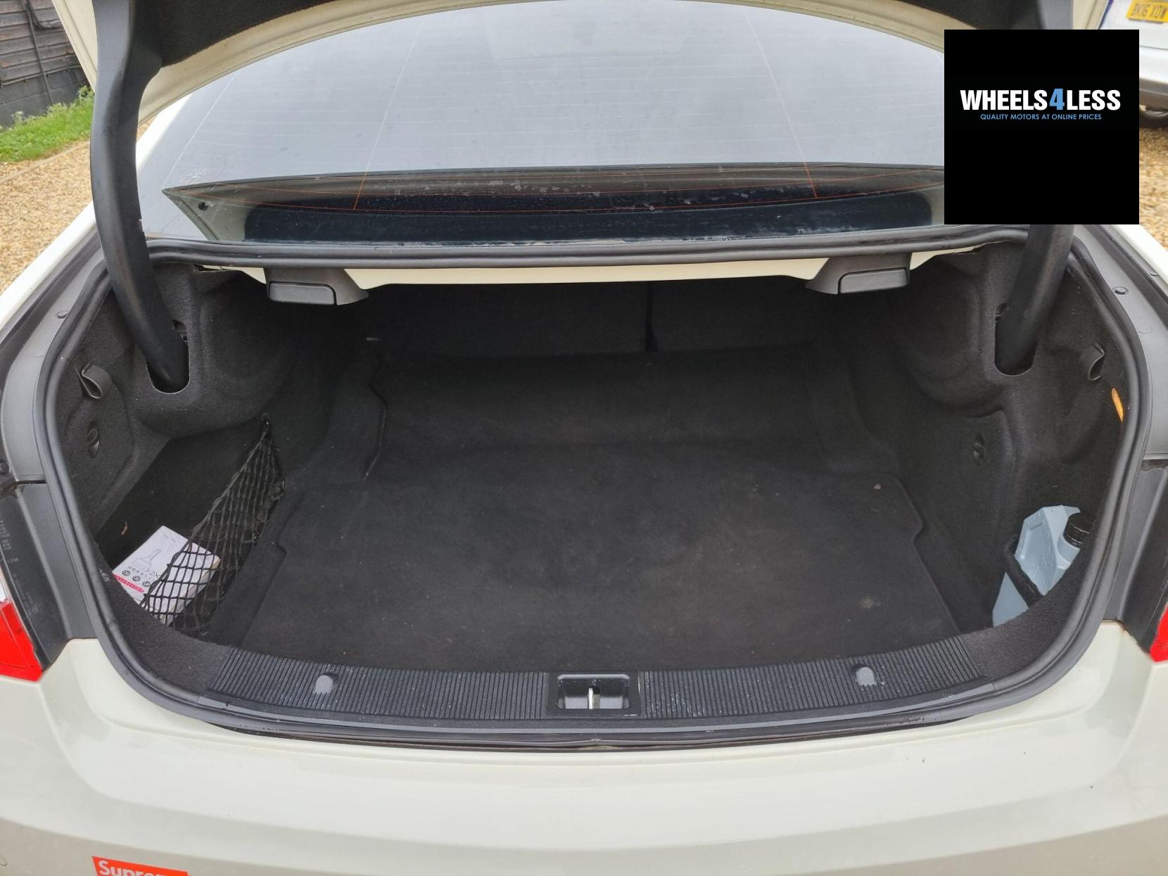 Mercedes-Benz E Class 3.0 E350 CDI V6 BlueEfficiency Sport G-Tronic Euro 5 2dr