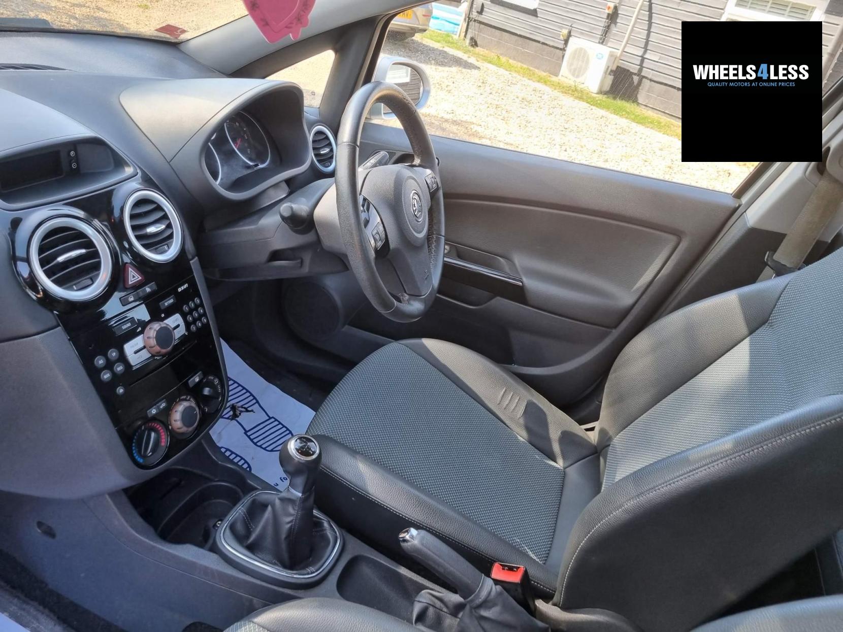 Vauxhall Corsa 1.4i 16v Design 5dr (a/c)