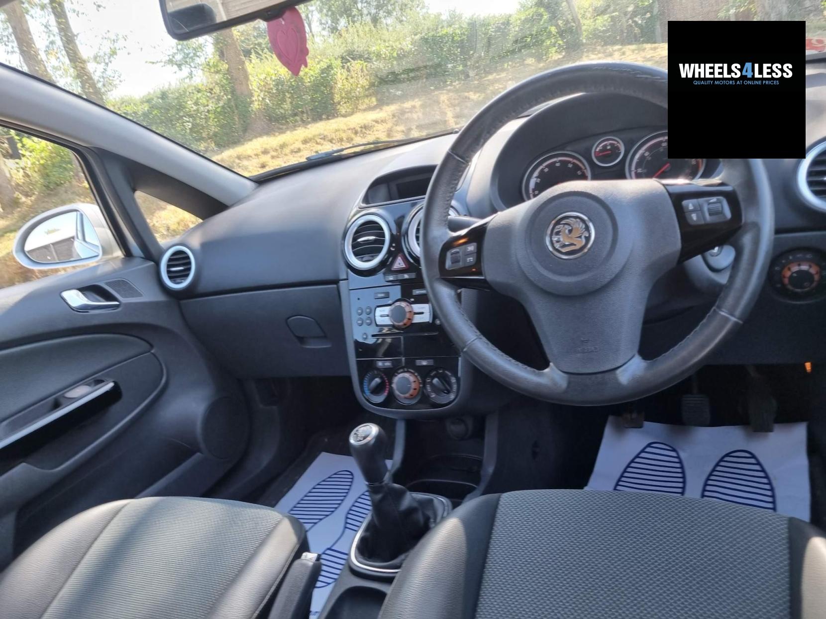 Vauxhall Corsa 1.4i 16v Design 5dr (a/c)