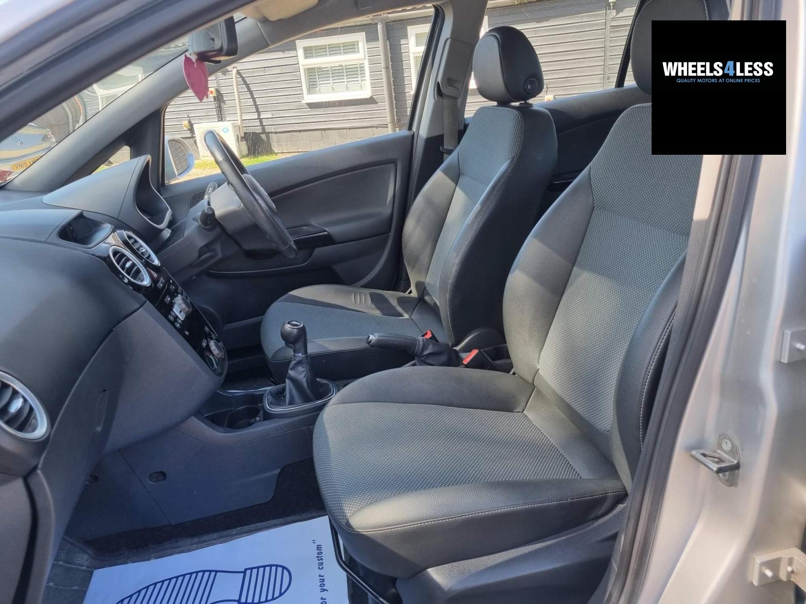 Vauxhall Corsa 1.4i 16v Design 5dr (a/c)