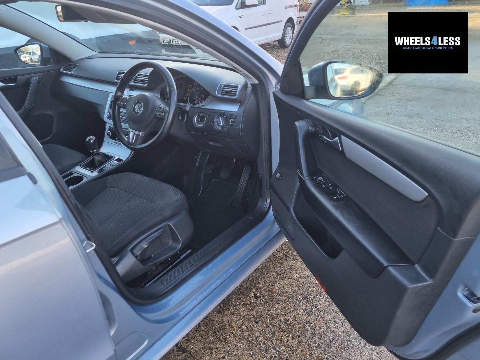 Volkswagen Passat 1.6 TDI BlueMotion Tech S Estate 5dr Diesel Manual Euro 5 (s/s) (105 ps)