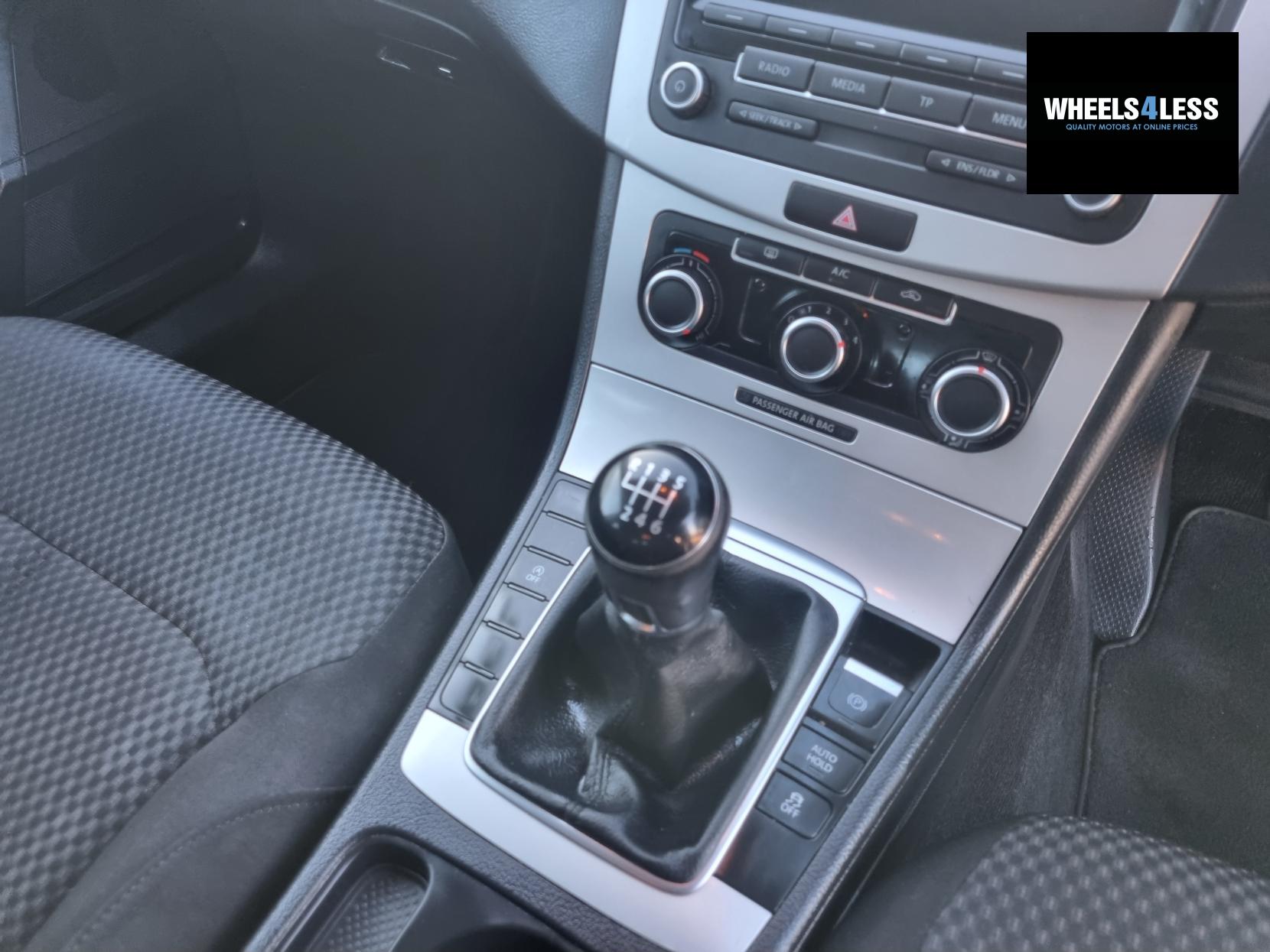 Volkswagen Passat 1.6 TDI BlueMotion Tech S Estate 5dr Diesel Manual Euro 5 (s/s) (105 ps)