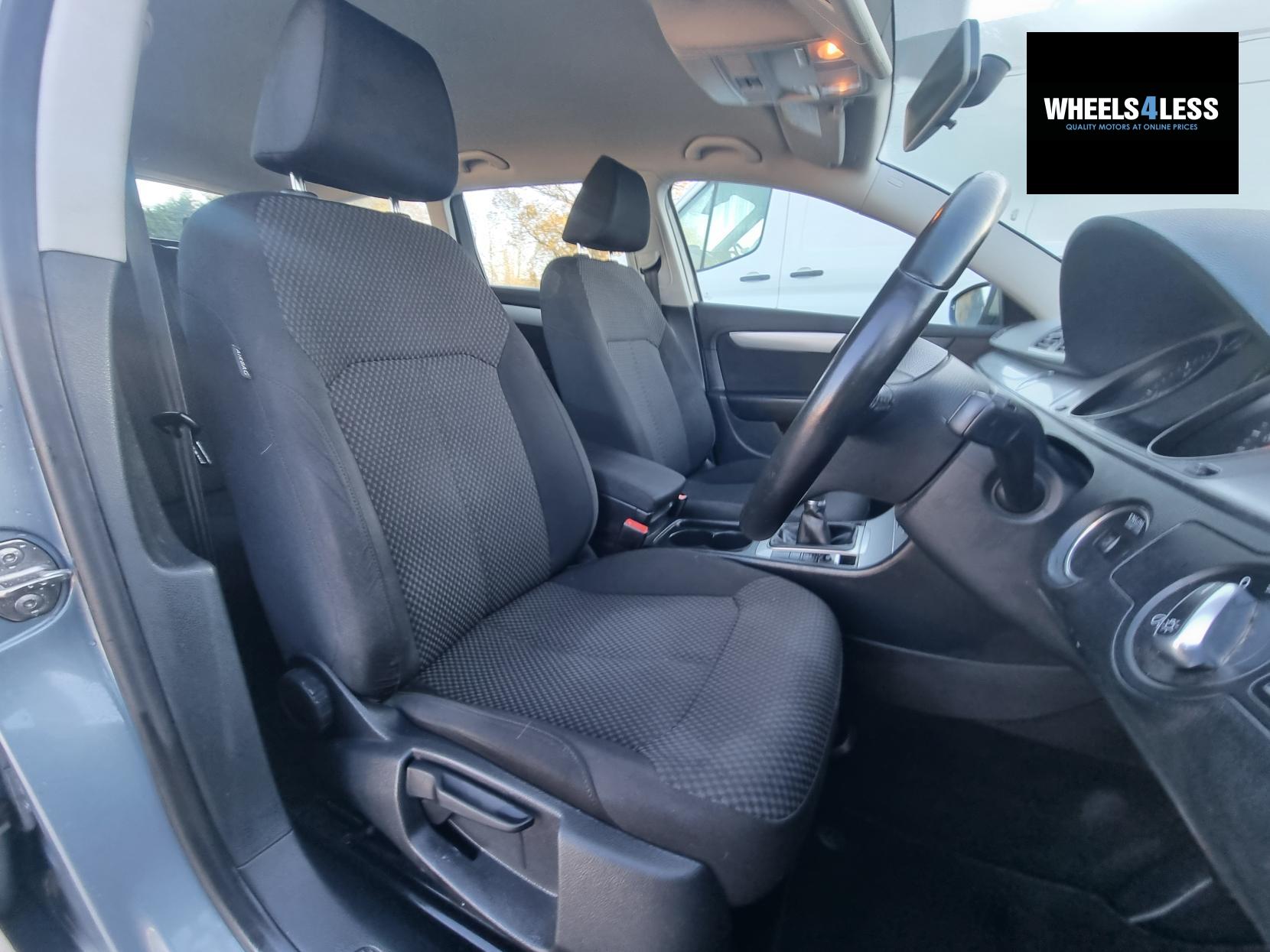 Volkswagen Passat 1.6 TDI BlueMotion Tech S Estate 5dr Diesel Manual Euro 5 (s/s) (105 ps)