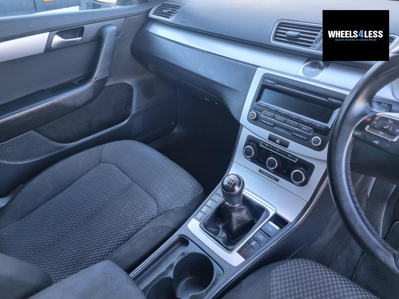 Volkswagen Passat 1.6 TDI BlueMotion Tech S Estate 5dr Diesel Manual Euro 5 (s/s) (105 ps)