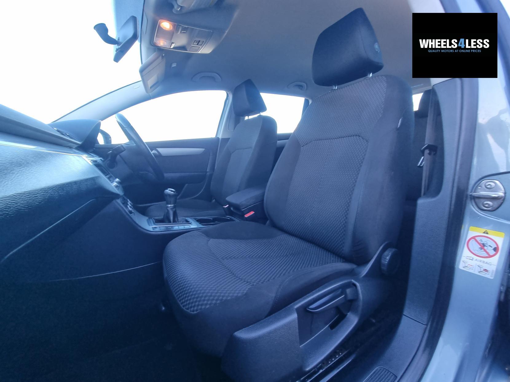 Volkswagen Passat 1.6 TDI BlueMotion Tech S Estate 5dr Diesel Manual Euro 5 (s/s) (105 ps)