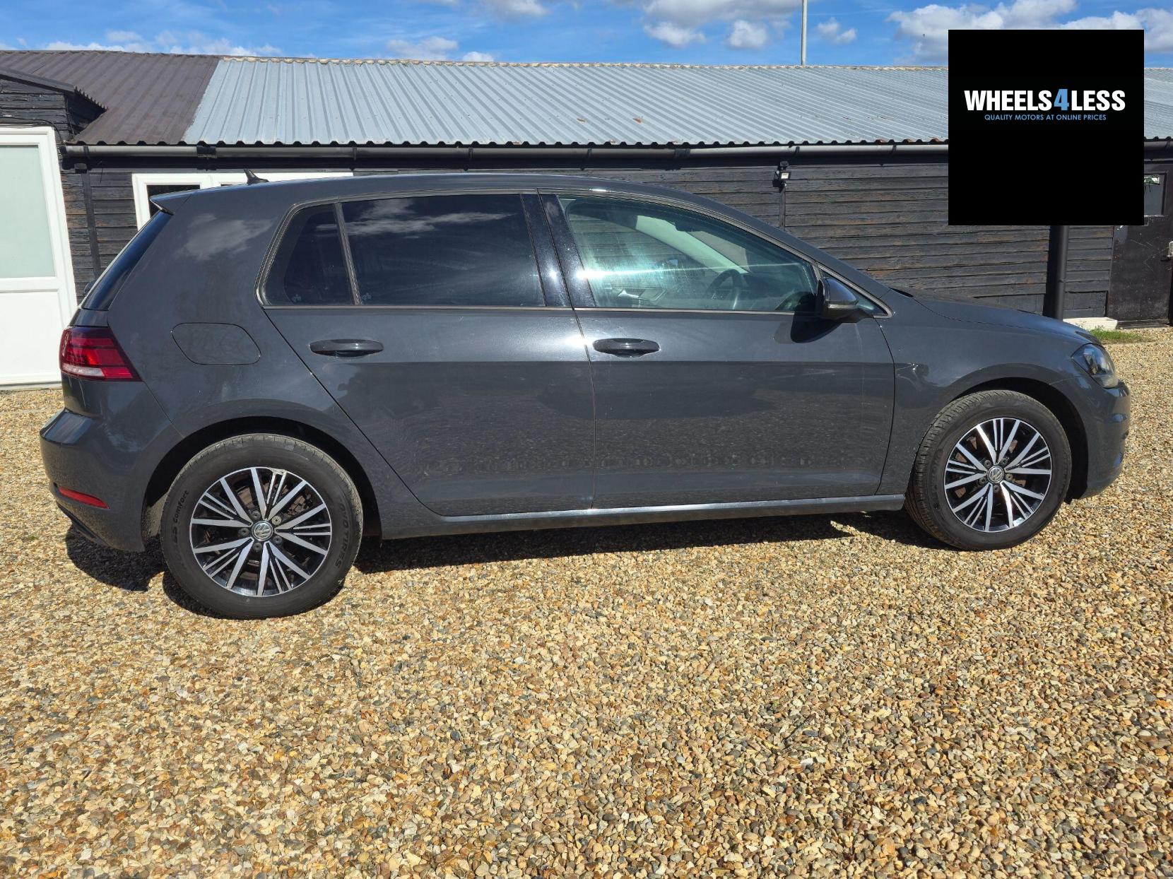 Volkswagen Golf 1.6 TDI SE Nav Euro 6 (s/s) 5dr