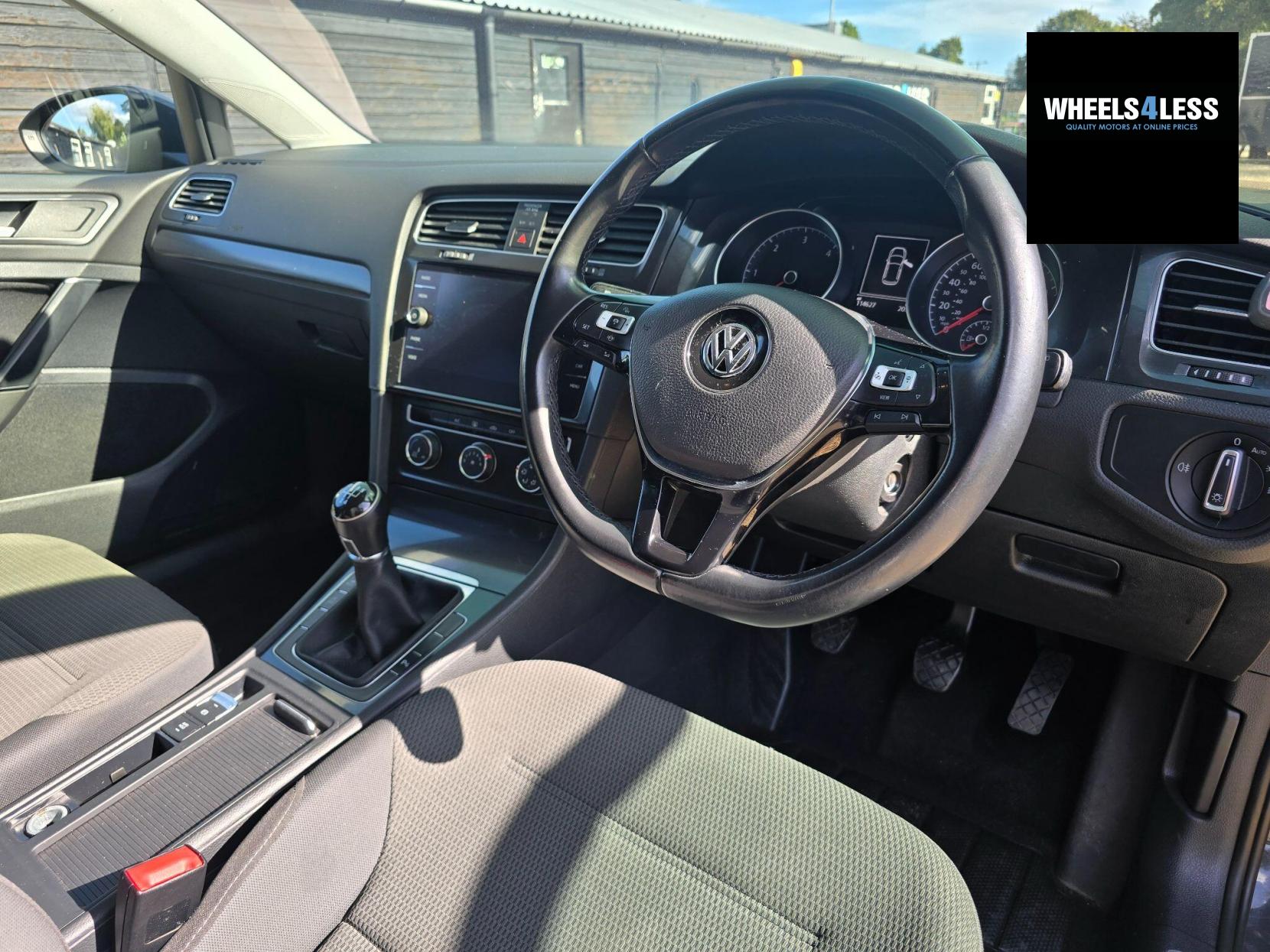 Volkswagen Golf 1.6 TDI SE Nav Euro 6 (s/s) 5dr