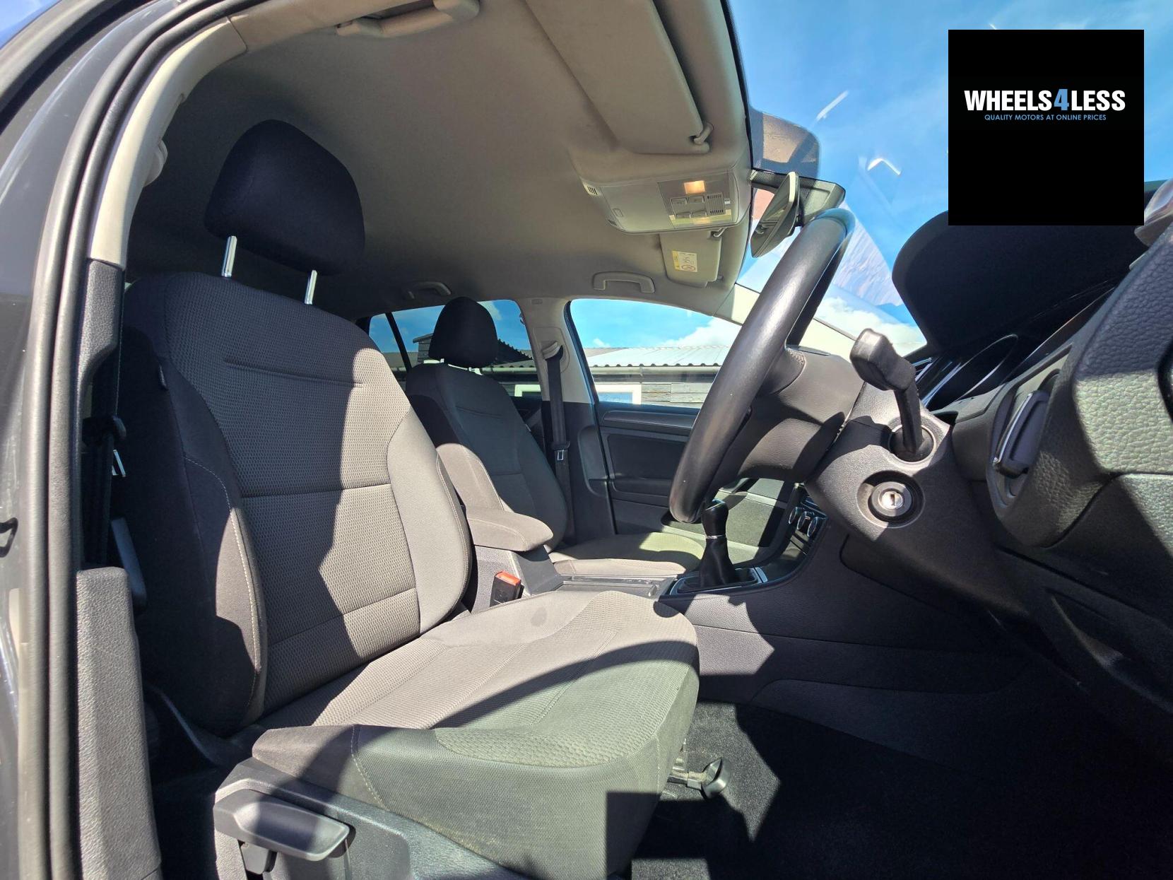 Volkswagen Golf 1.6 TDI SE Nav Euro 6 (s/s) 5dr