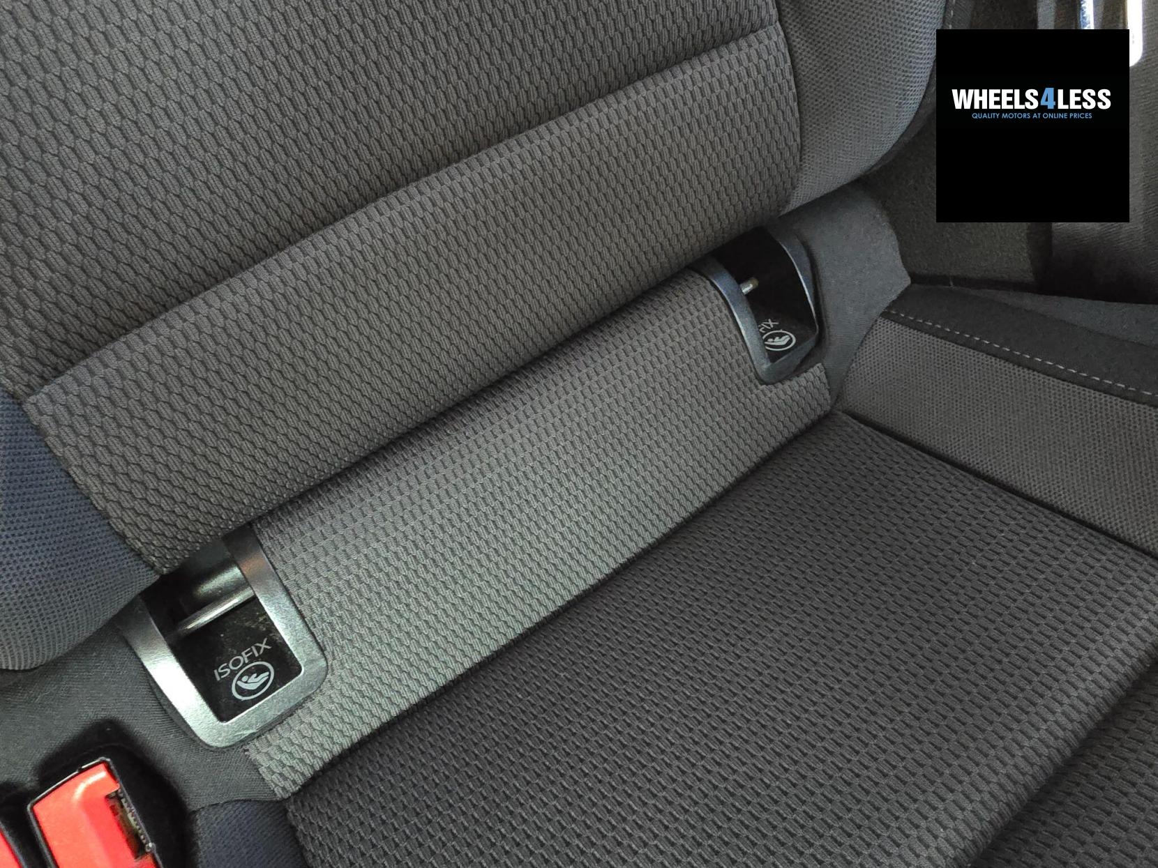 Volkswagen Golf 1.6 TDI SE Nav Euro 6 (s/s) 5dr