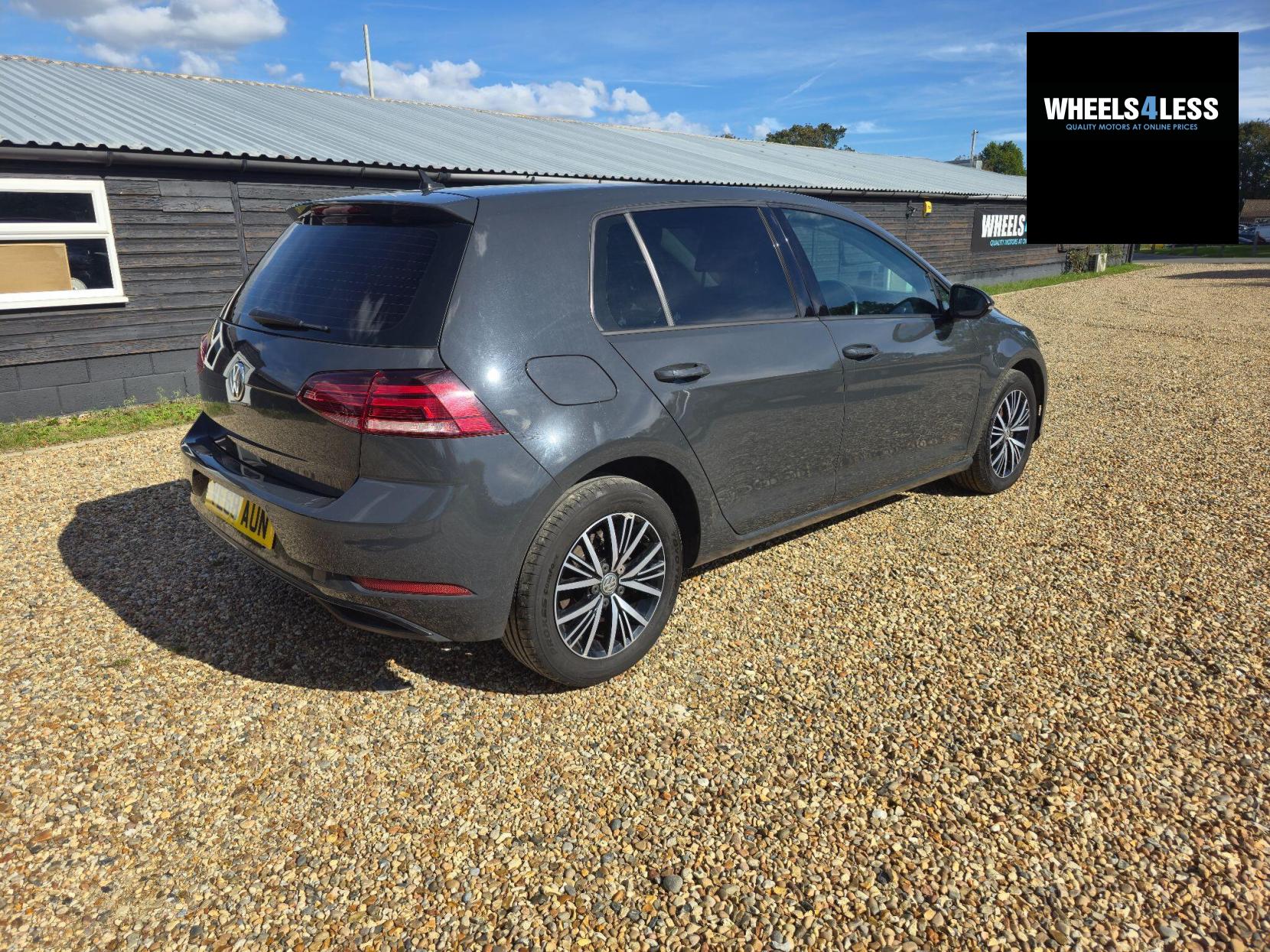 Volkswagen Golf 1.6 TDI SE Nav Euro 6 (s/s) 5dr