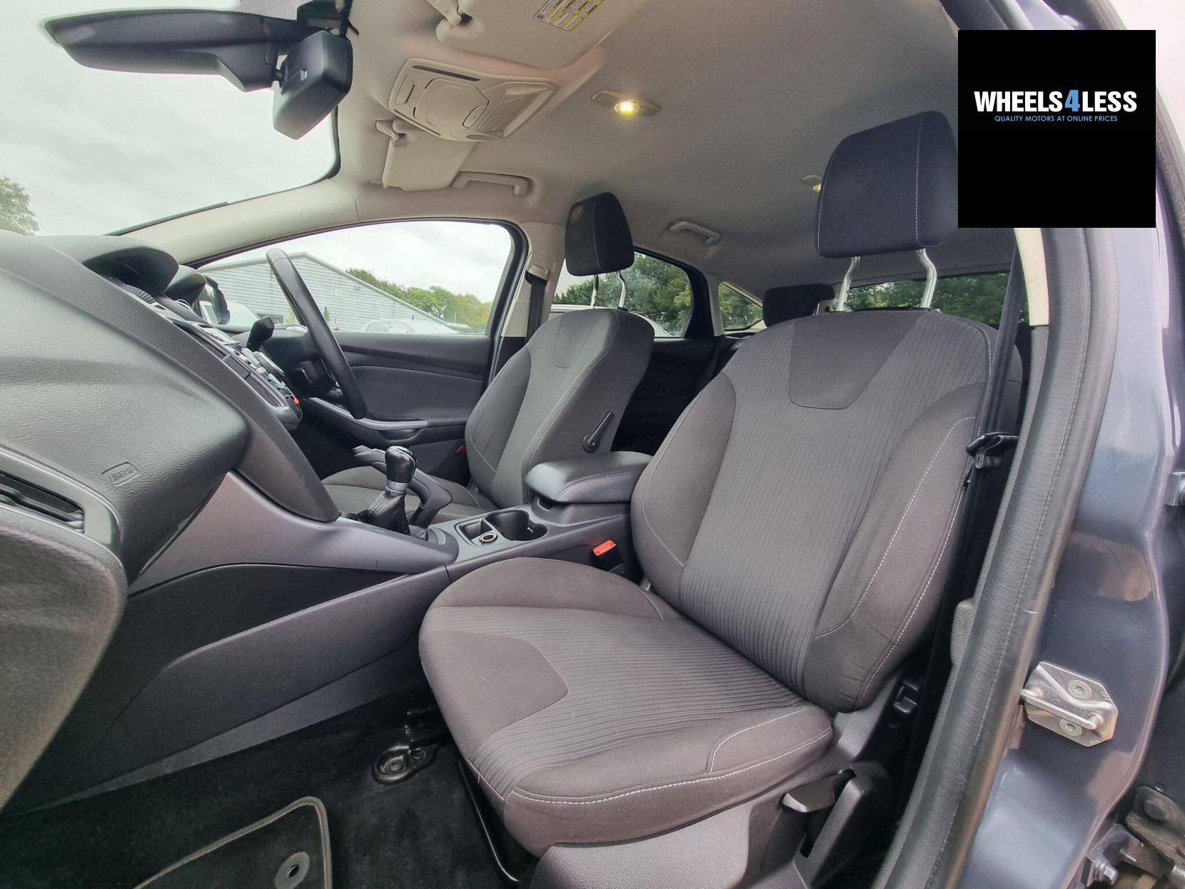 Ford Focus 1.6 Titanium Euro 5 5dr