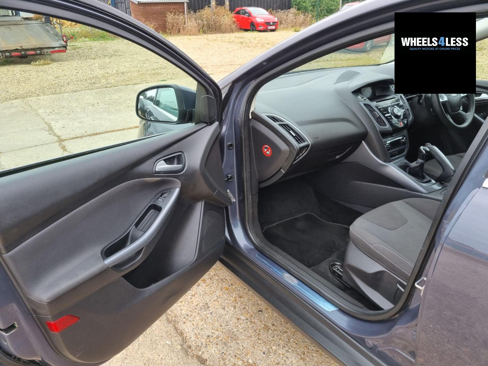 Ford Focus 1.6 Titanium Euro 5 5dr