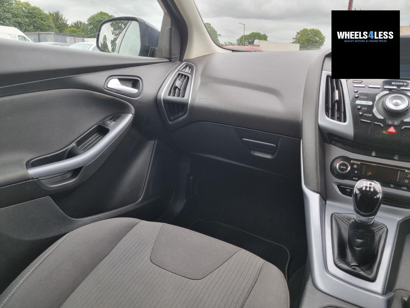 Ford Focus 1.6 Titanium Euro 5 5dr