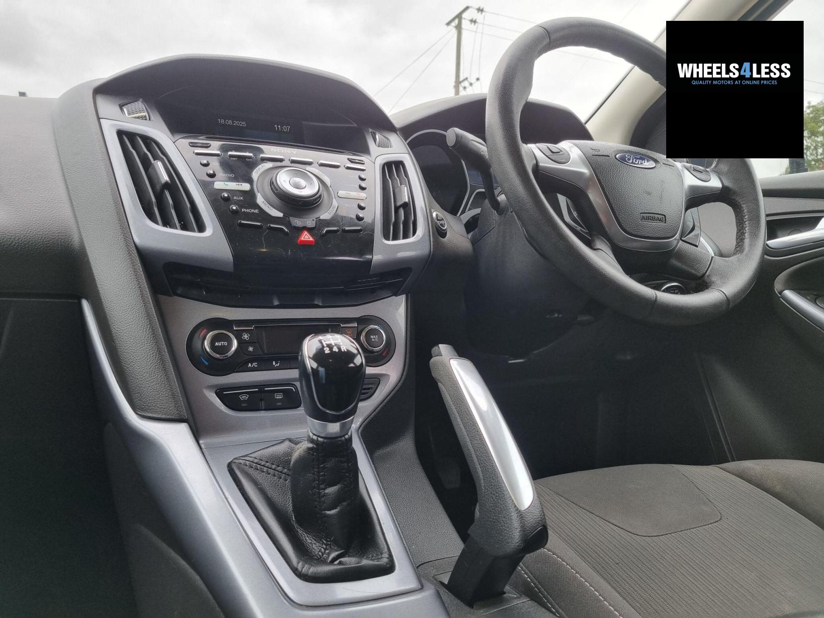 Ford Focus 1.6 Titanium Euro 5 5dr