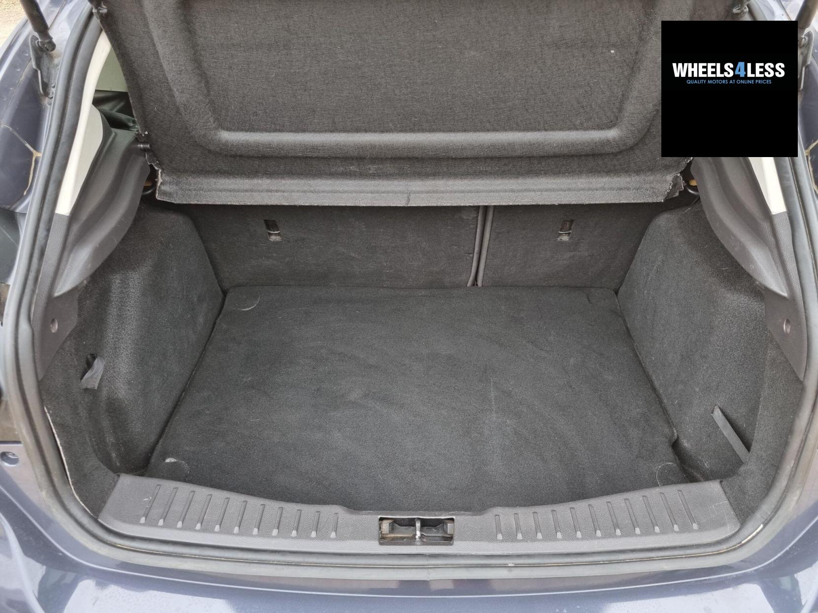 Ford Focus 1.6 Titanium Euro 5 5dr