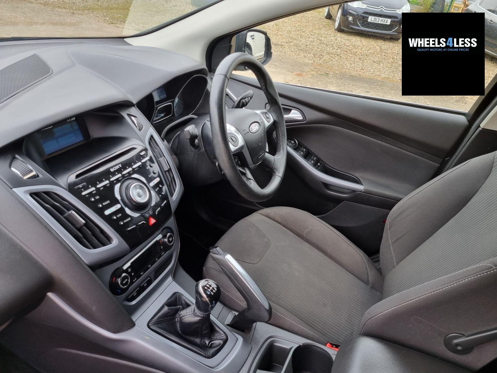 Ford Focus 1.6 Titanium Euro 5 5dr