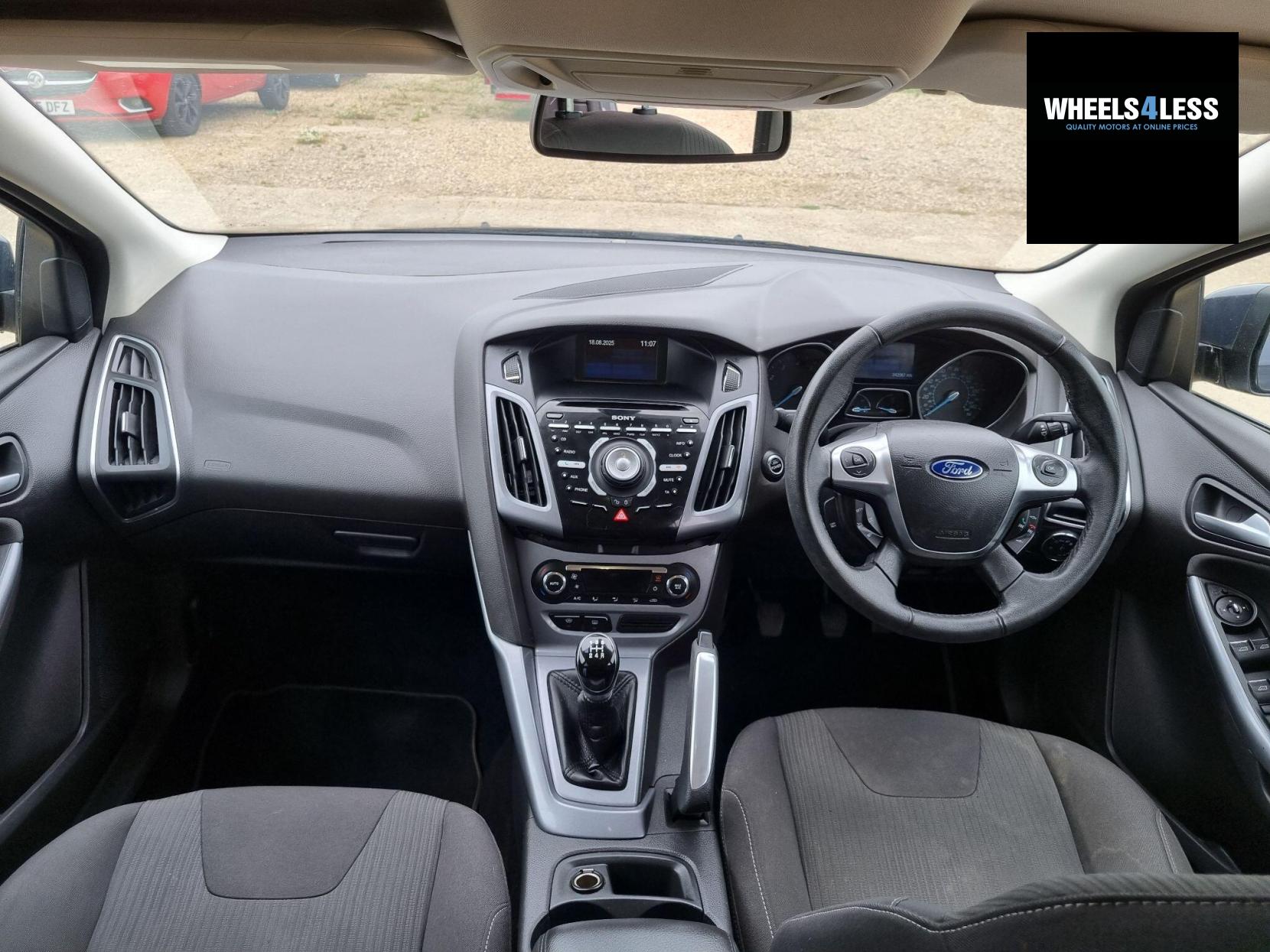 Ford Focus 1.6 Titanium Euro 5 5dr