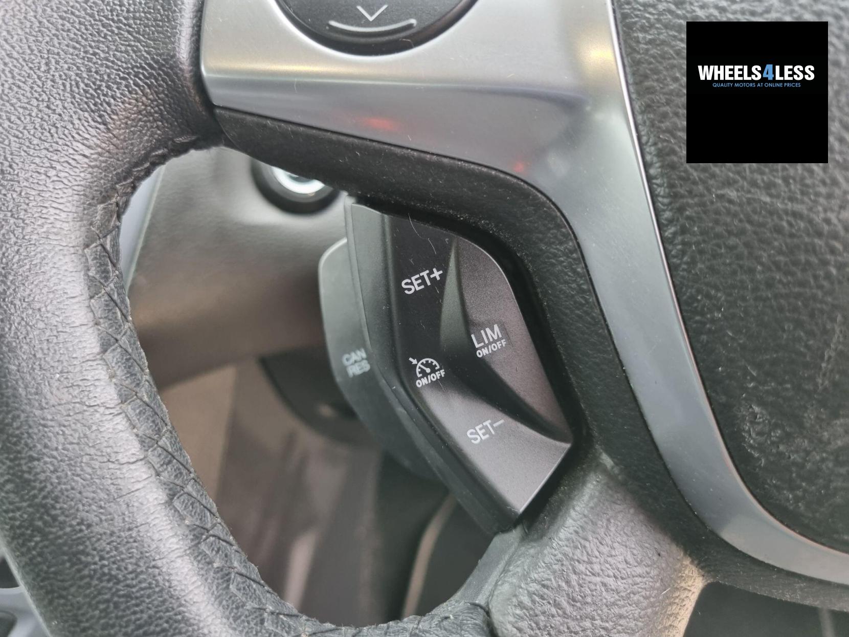 Ford Focus 1.6 Titanium Euro 5 5dr