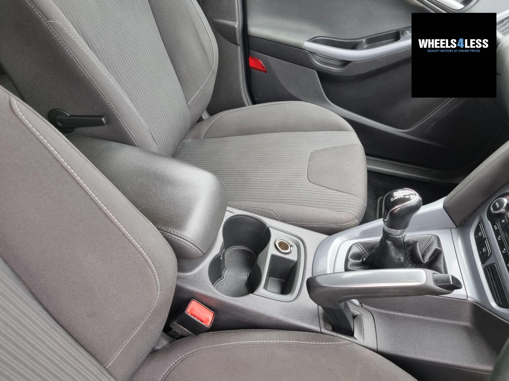 Ford Focus 1.6 Titanium Euro 5 5dr