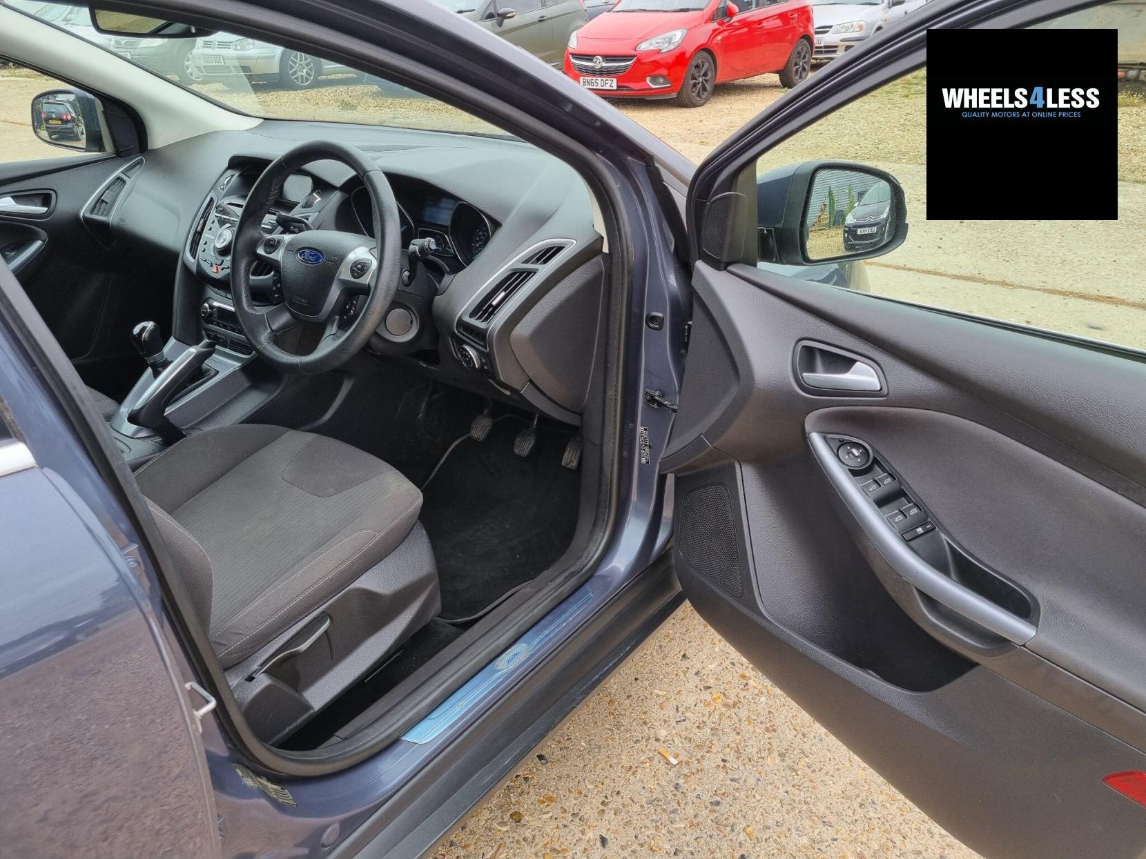 Ford Focus 1.6 Titanium Euro 5 5dr