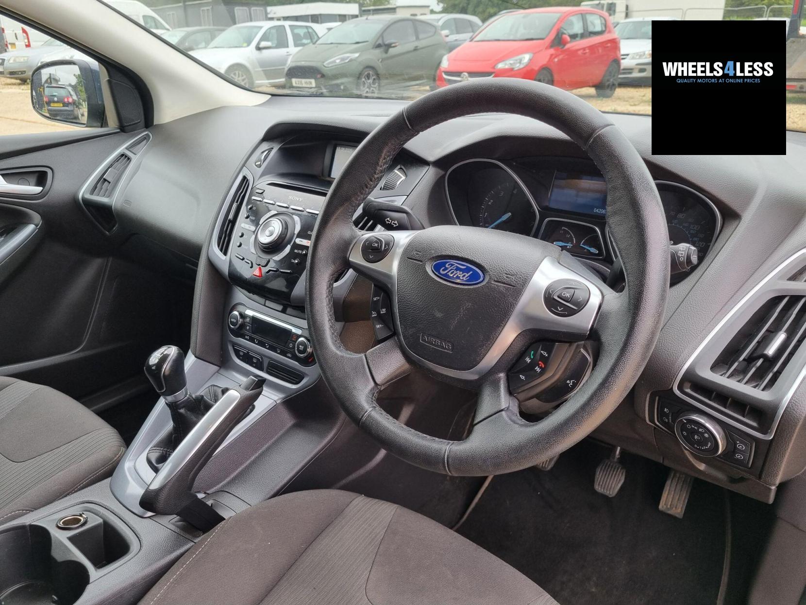 Ford Focus 1.6 Titanium Euro 5 5dr