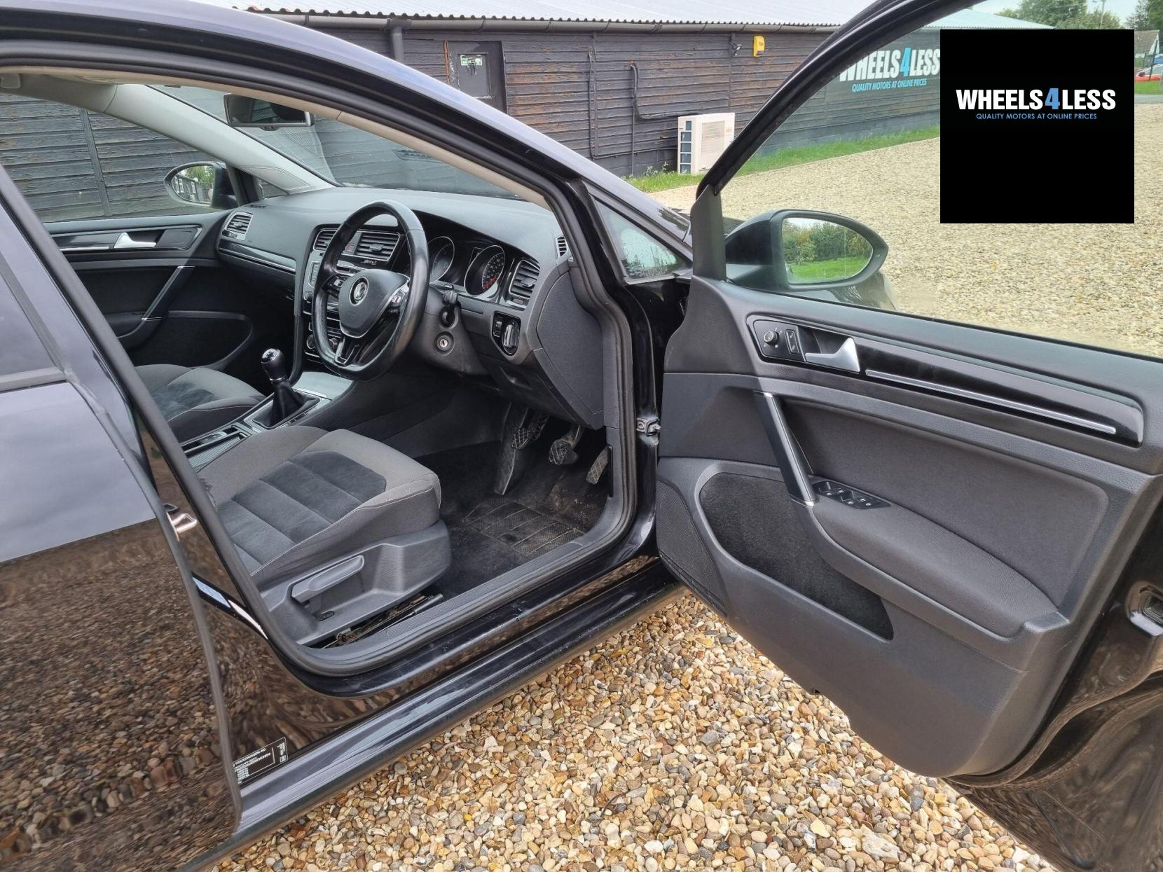 Volkswagen Golf 2.0 TDI BlueMotion Tech GT Euro 5 (s/s) 5dr