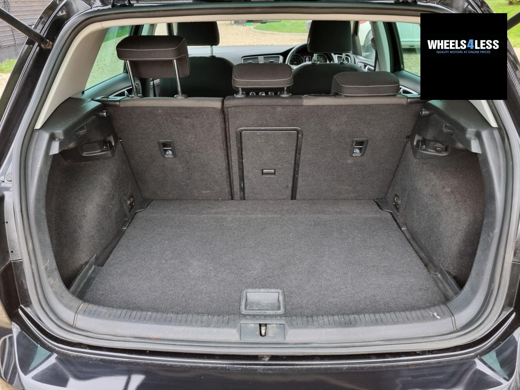 Volkswagen Golf 2.0 TDI BlueMotion Tech GT Euro 5 (s/s) 5dr