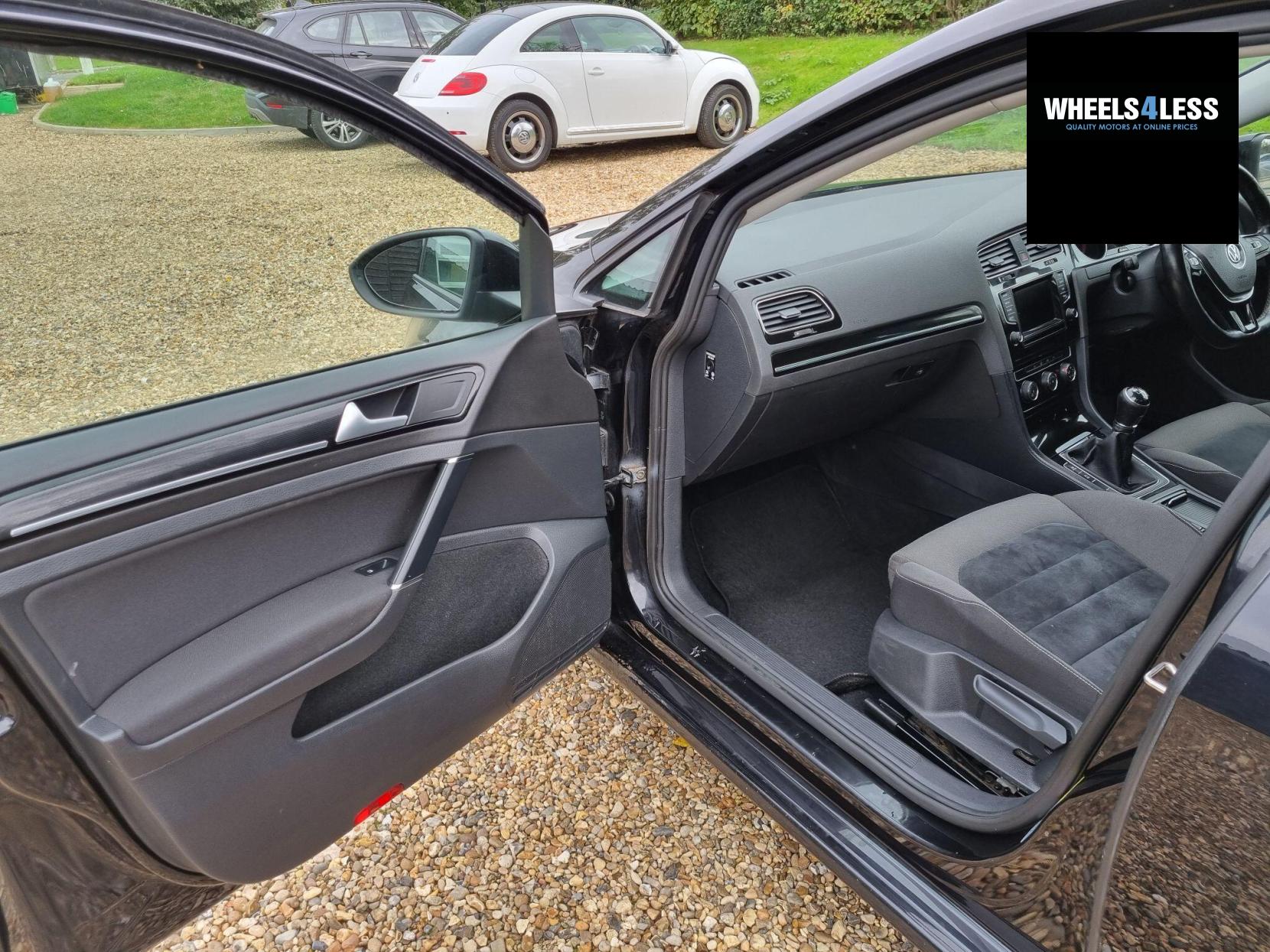 Volkswagen Golf 2.0 TDI BlueMotion Tech GT Euro 5 (s/s) 5dr