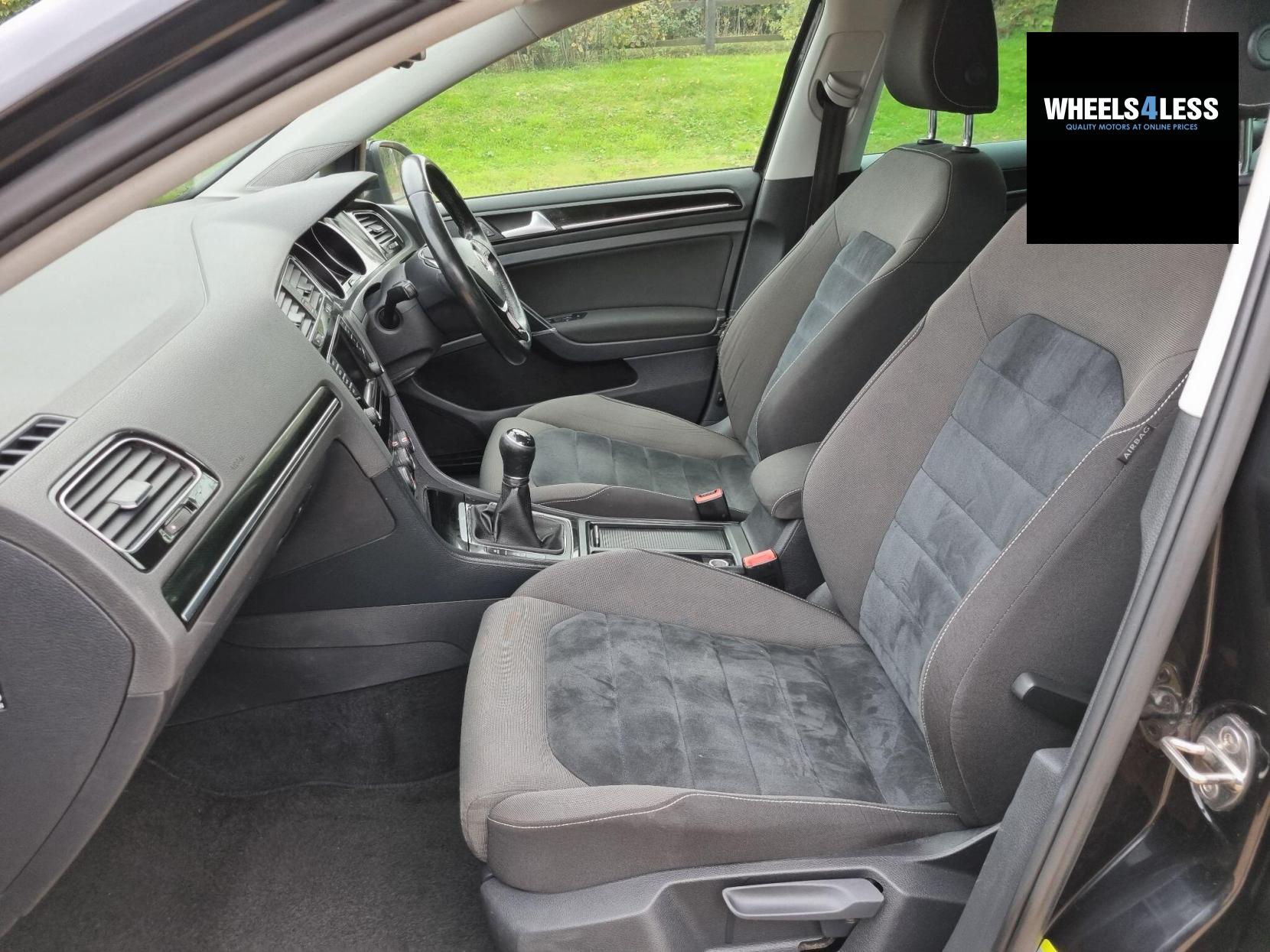 Volkswagen Golf 2.0 TDI BlueMotion Tech GT Euro 5 (s/s) 5dr