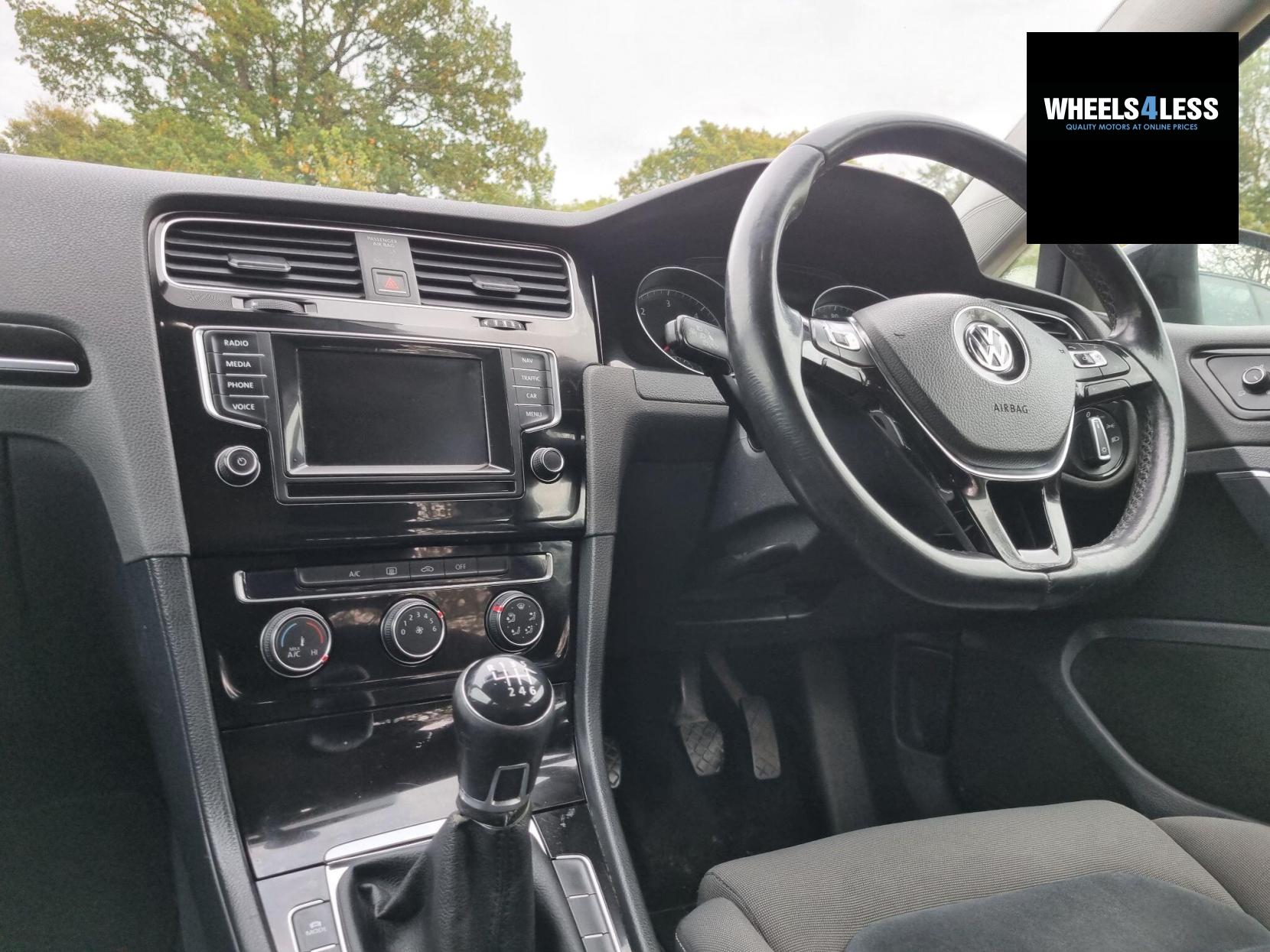 Volkswagen Golf 2.0 TDI BlueMotion Tech GT Euro 5 (s/s) 5dr