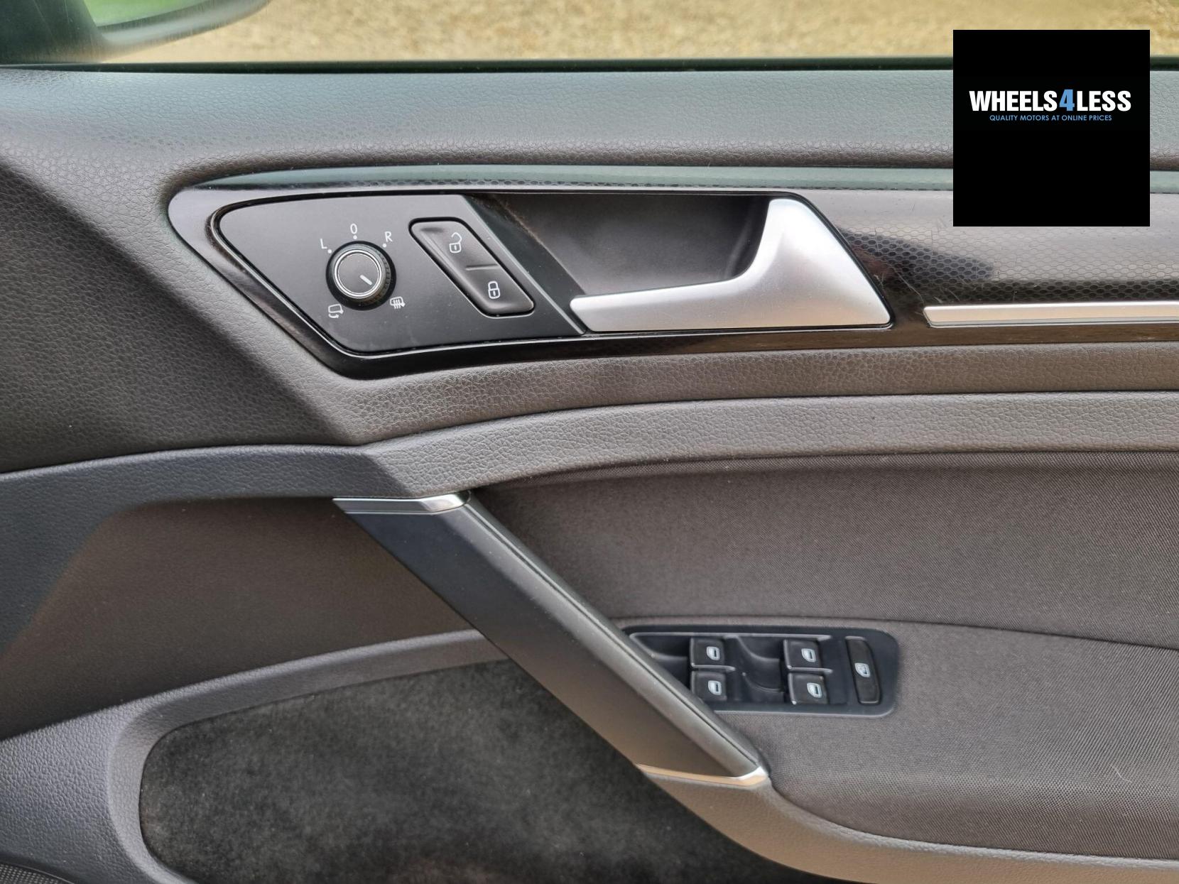 Volkswagen Golf 2.0 TDI BlueMotion Tech GT Euro 5 (s/s) 5dr