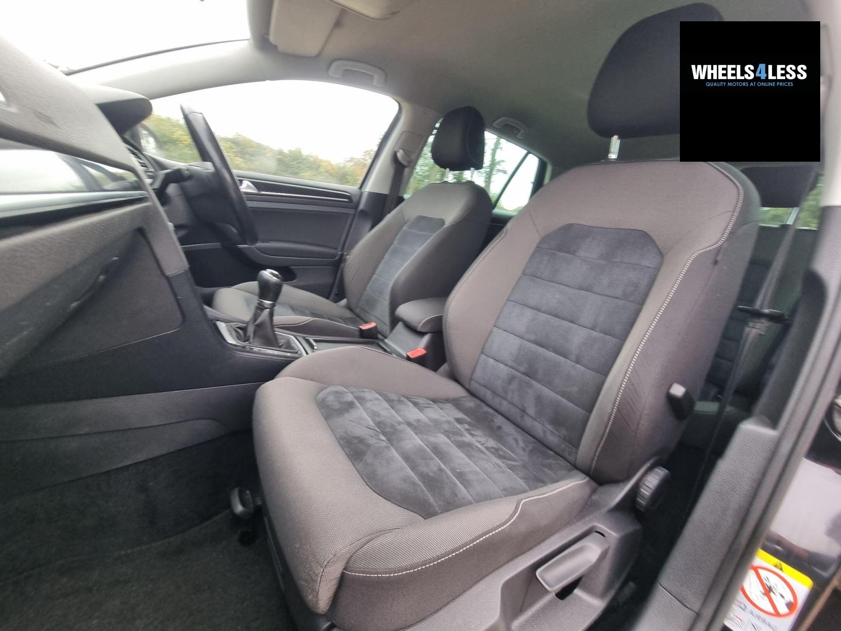 Volkswagen Golf 2.0 TDI BlueMotion Tech GT Euro 5 (s/s) 5dr