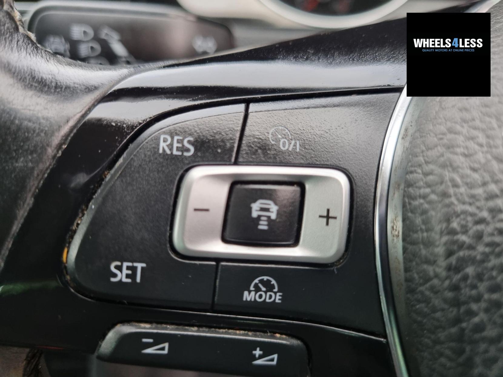 Volkswagen Golf 2.0 TDI BlueMotion Tech GT Euro 5 (s/s) 5dr