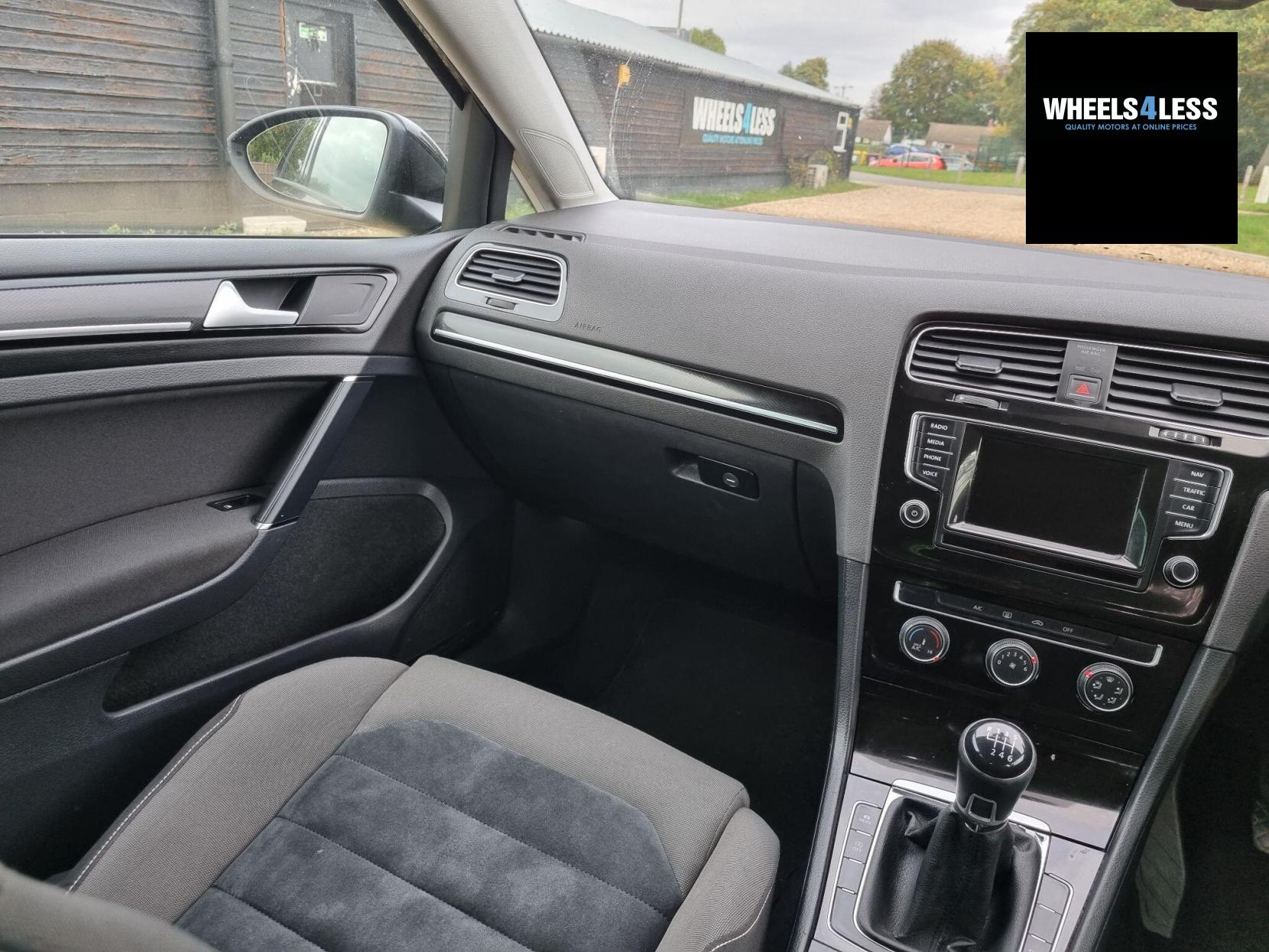 Volkswagen Golf 2.0 TDI BlueMotion Tech GT Euro 5 (s/s) 5dr