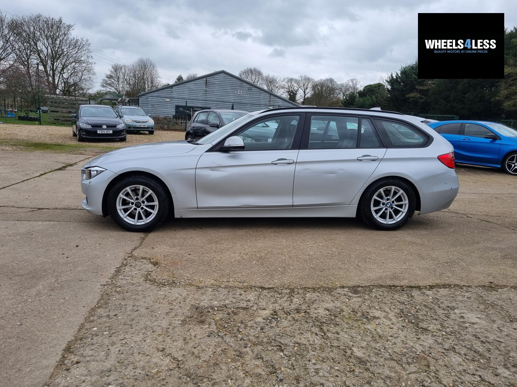 BMW 3 Series 2.0 320d ED EfficientDynamics Business Touring 5dr Diesel Manual Euro 5 (s/s) (163 ps)